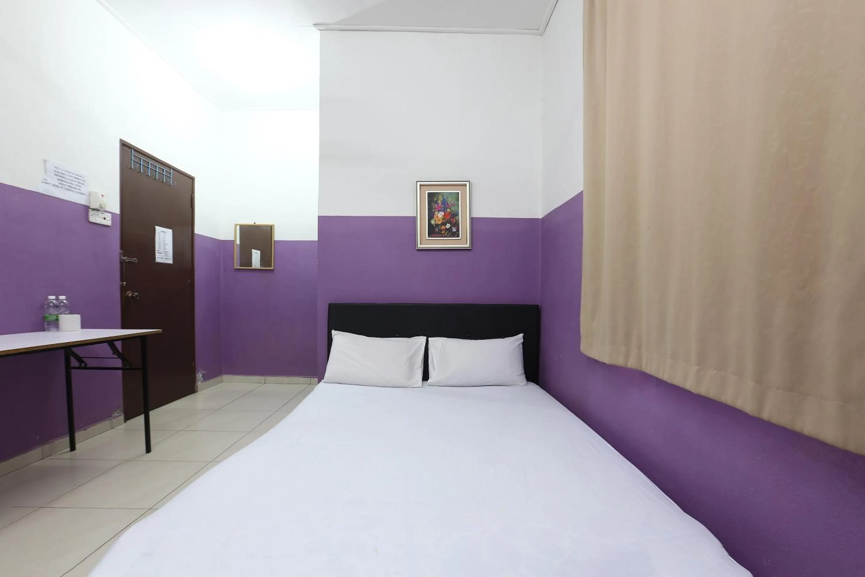 Bedroom, Bed in Hotel O Innap Kota Bharu