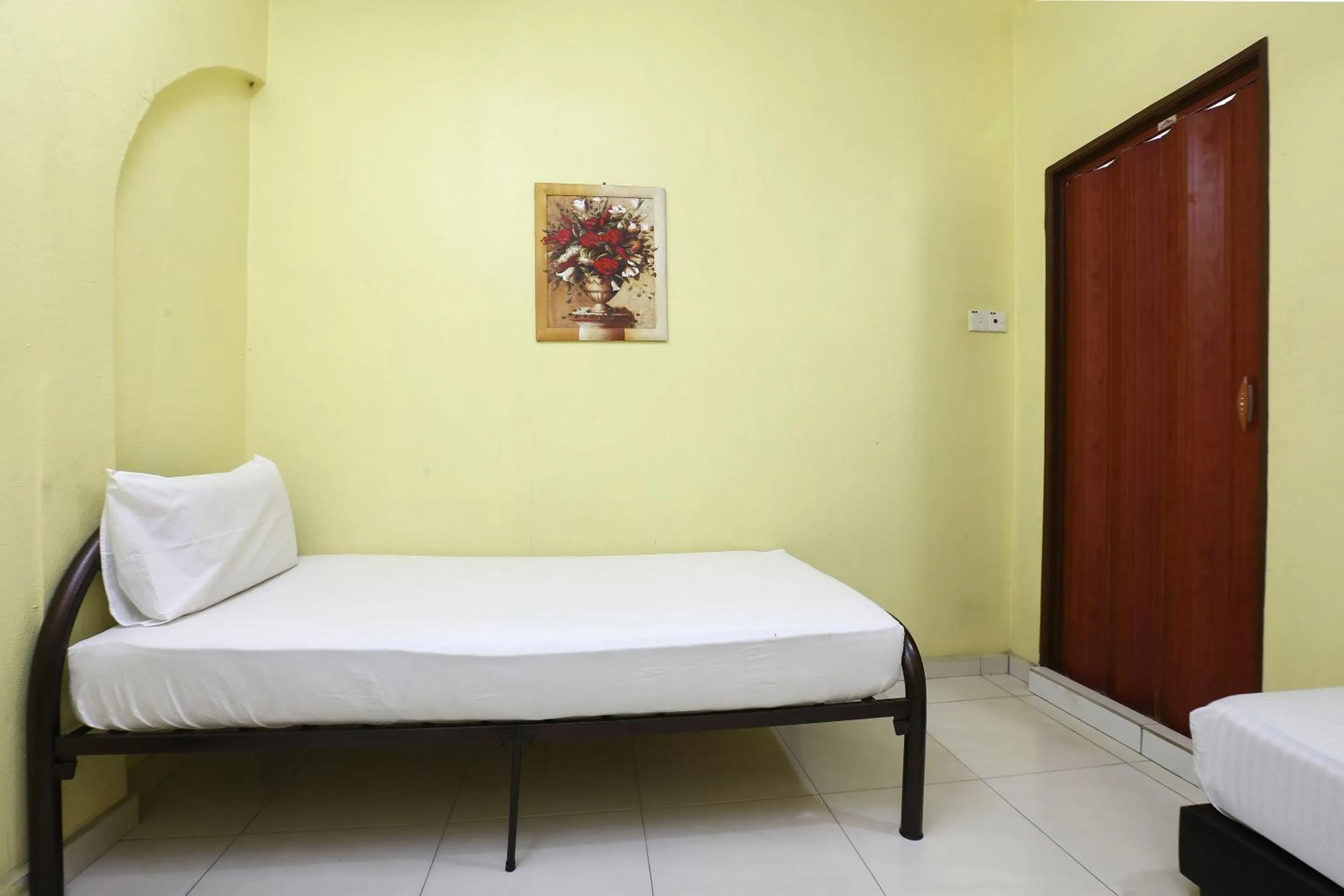 Bedroom, Bed in Hotel O Innap Kota Bharu