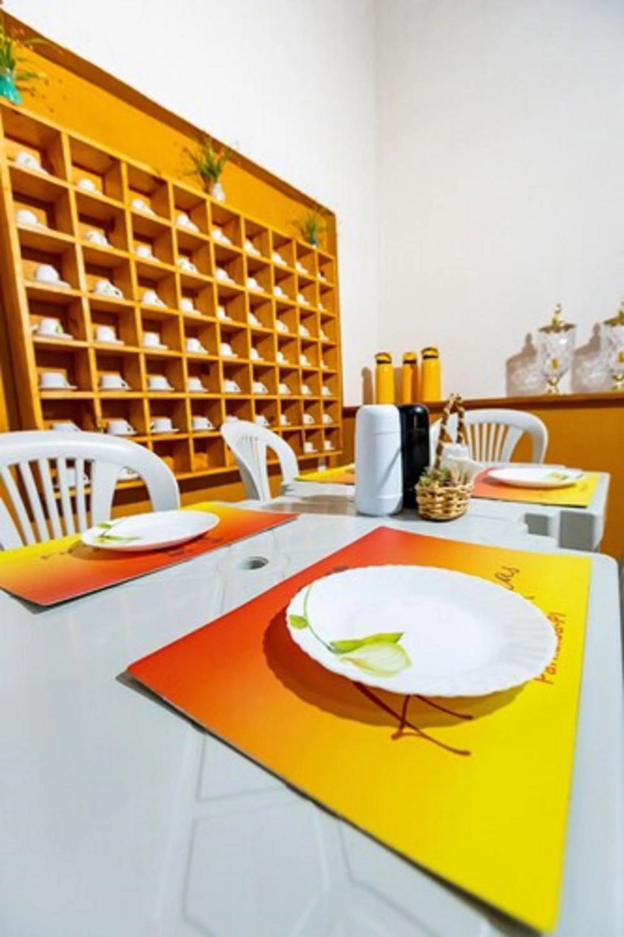 Restaurant/places to eat in OYO Hotel Das Pedras