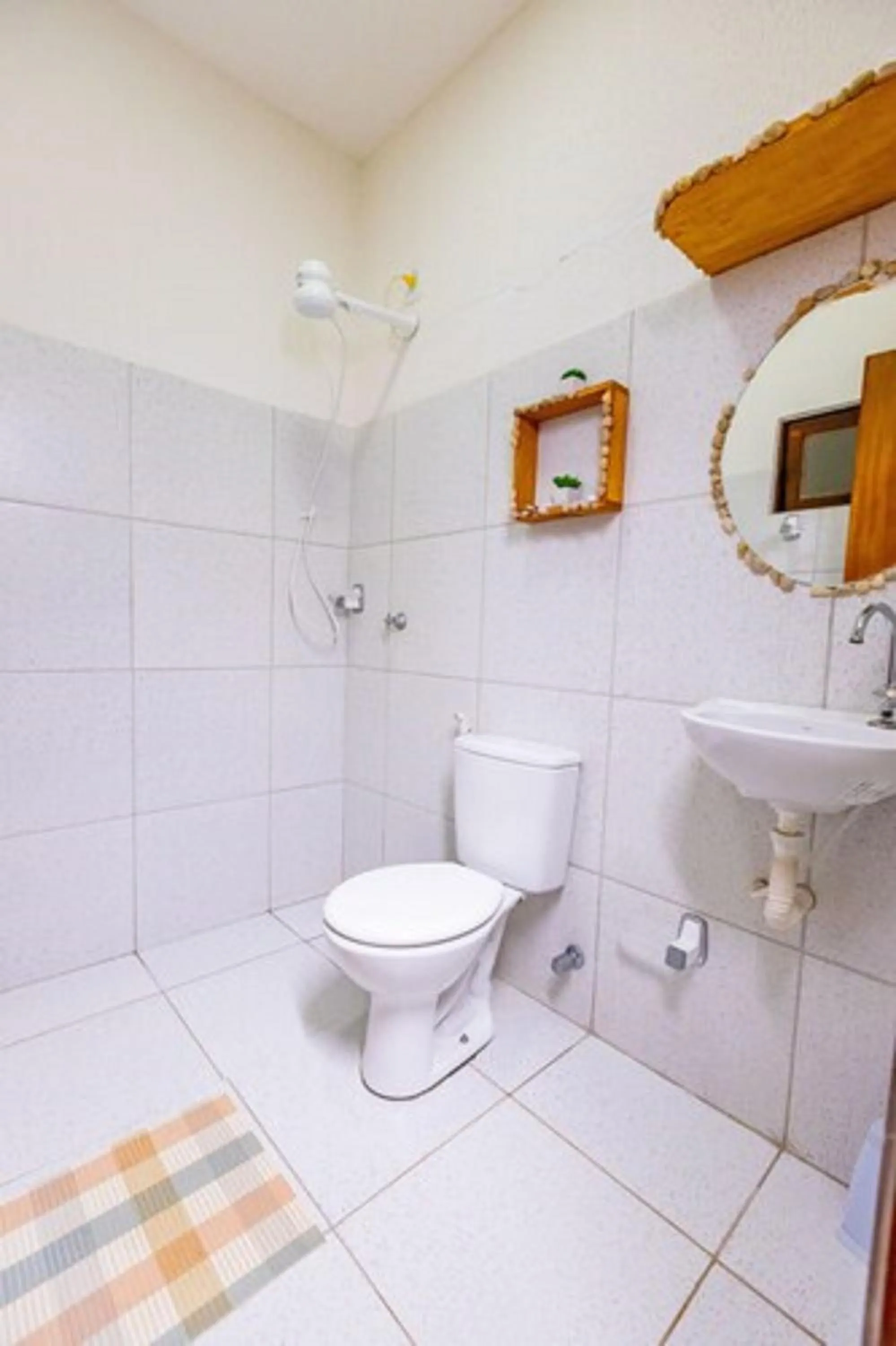 Bathroom in OYO Hotel Das Pedras