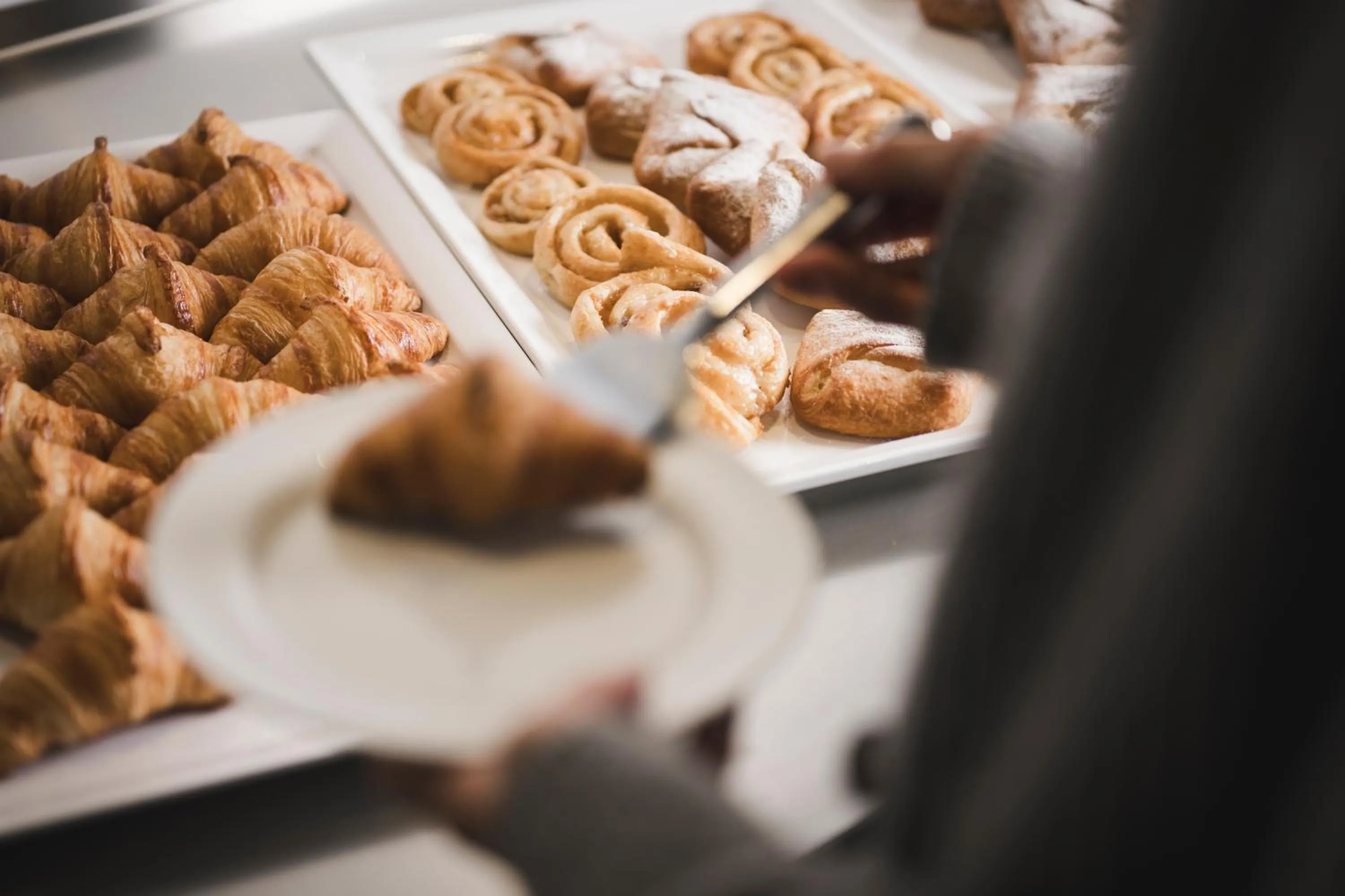 Buffet breakfast in Sportlers Lodge Sölden lifestyle-lässig-anders