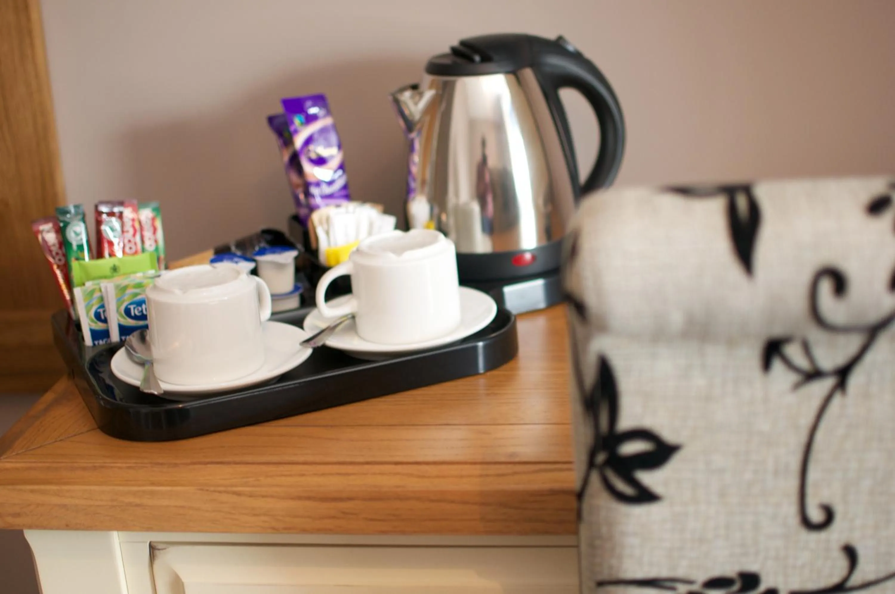 Coffee/tea facilities in The Three Horseshoes Hotel