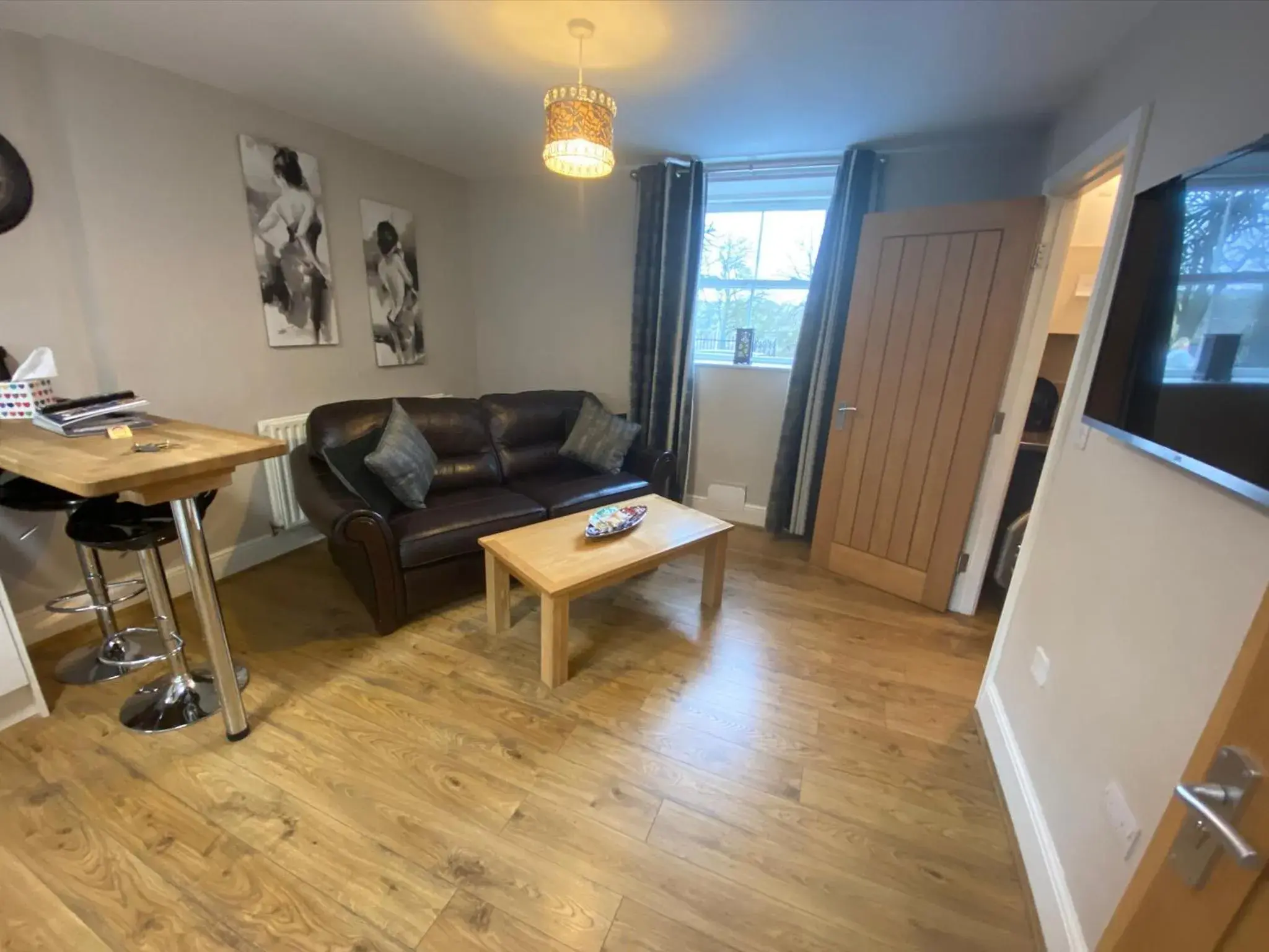 OFFSITE Studio Apartment in The Three Horseshoes Hotel OFFSITE Studio Apartment in The Three Horseshoes Hotel