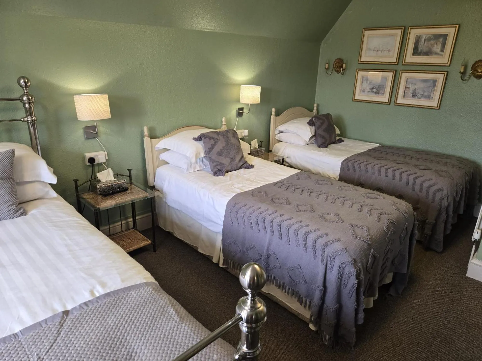 Bed in Holywell House