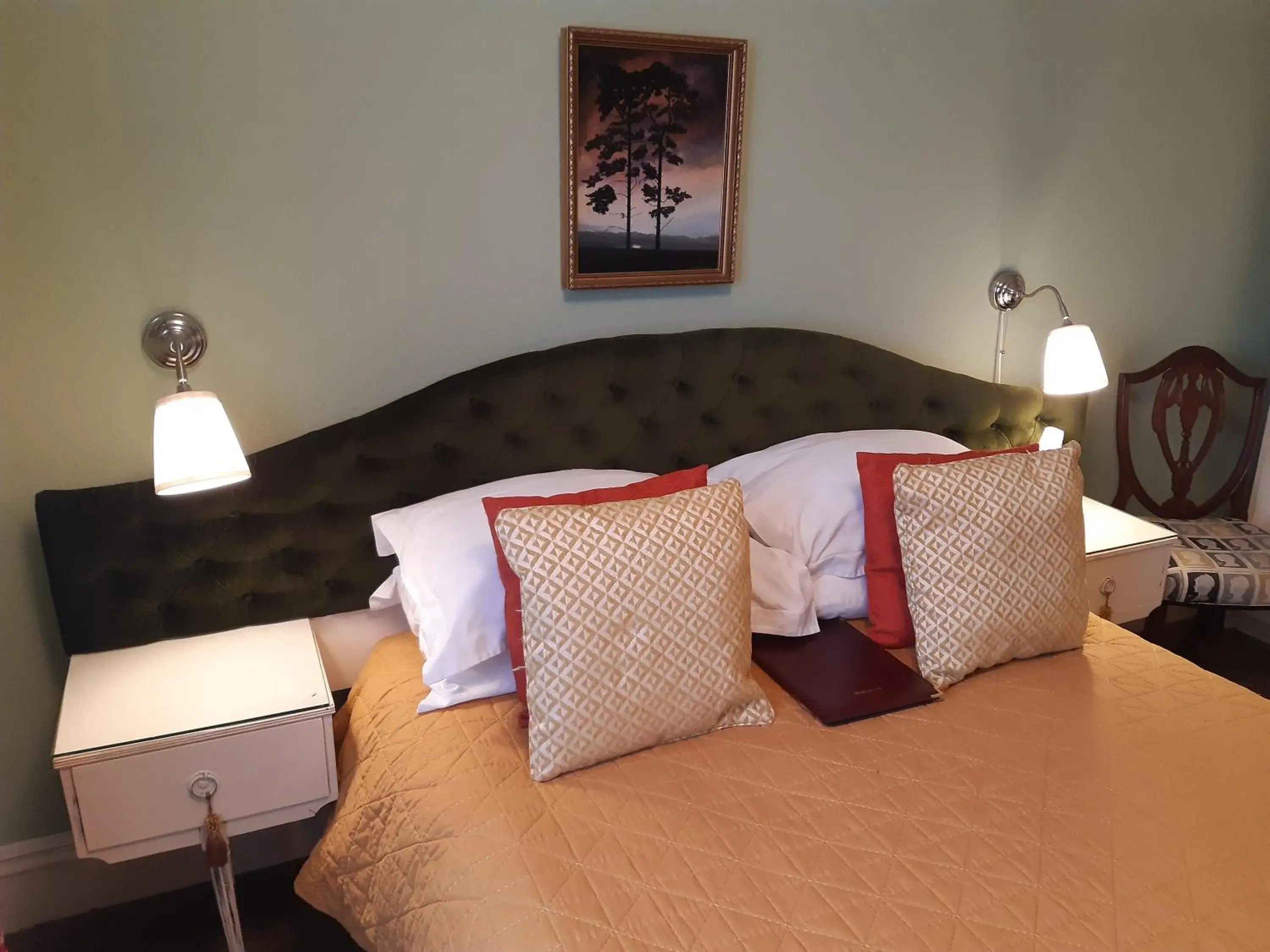 Double Room with Private External Bathroom - single occupancy in Holywell House Double Room with Private External Bathroom - single occupancy in Holywell House