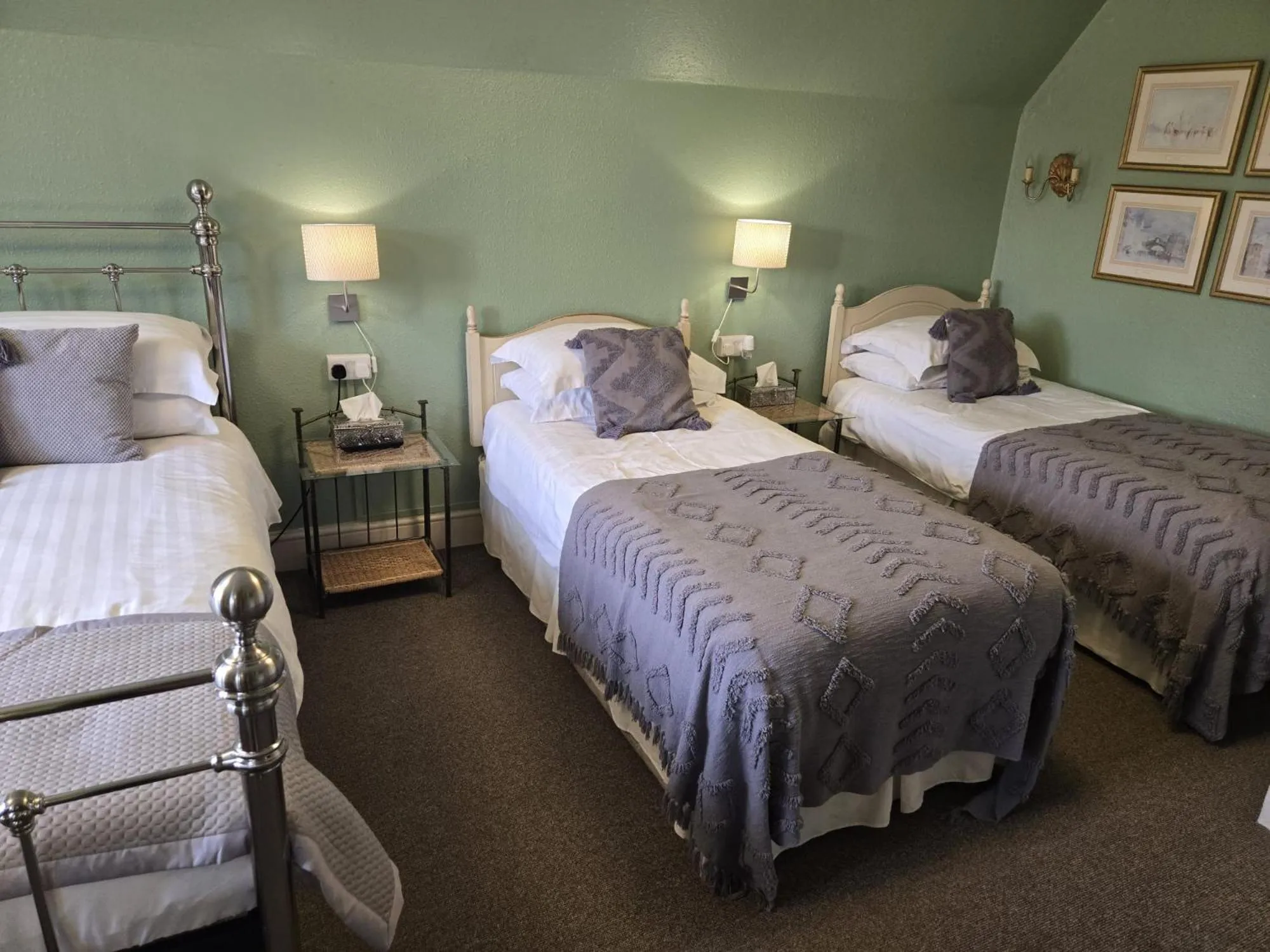 Bed in Holywell House