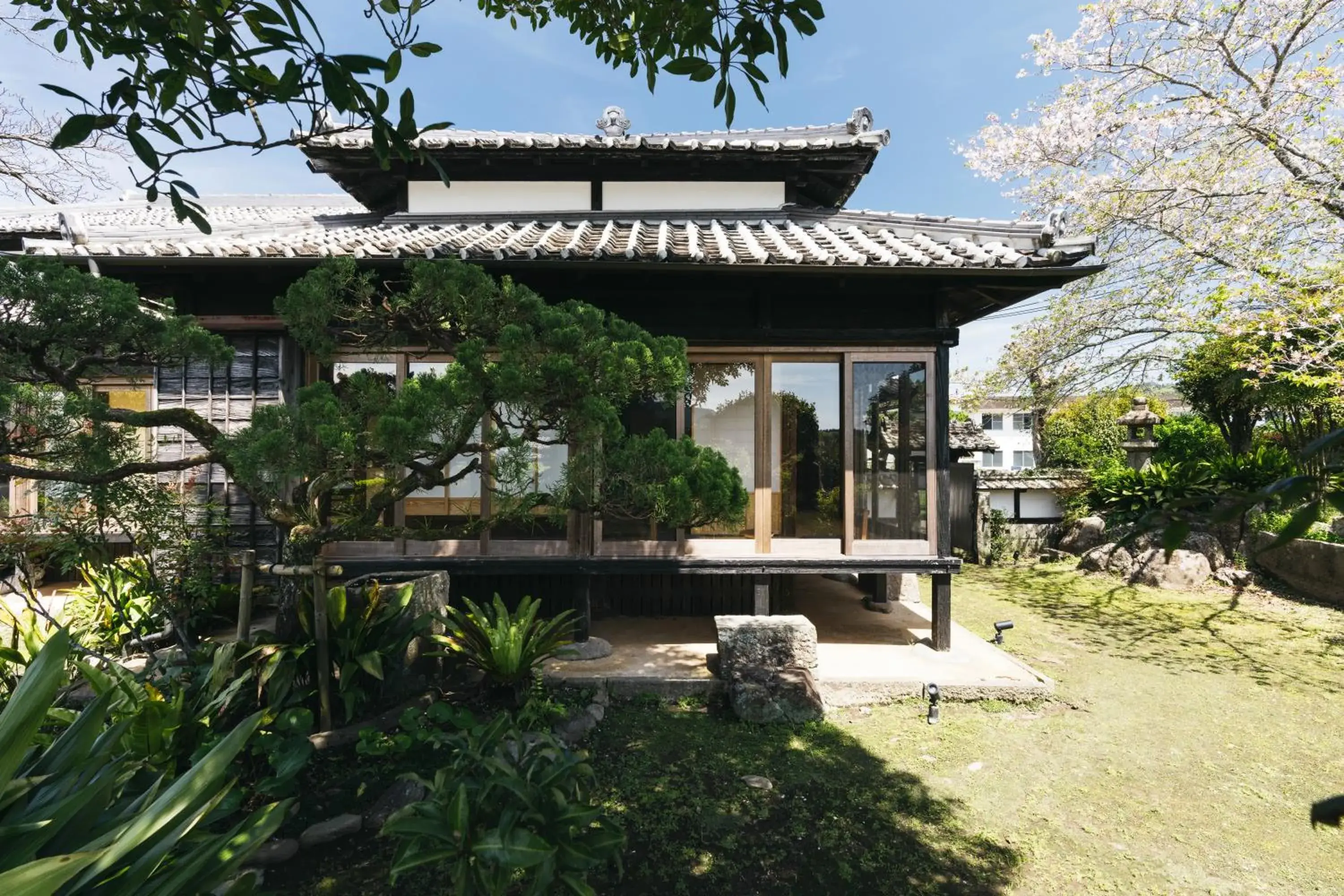 Property building in PAAK Hotel Property building in PAAK Hotel