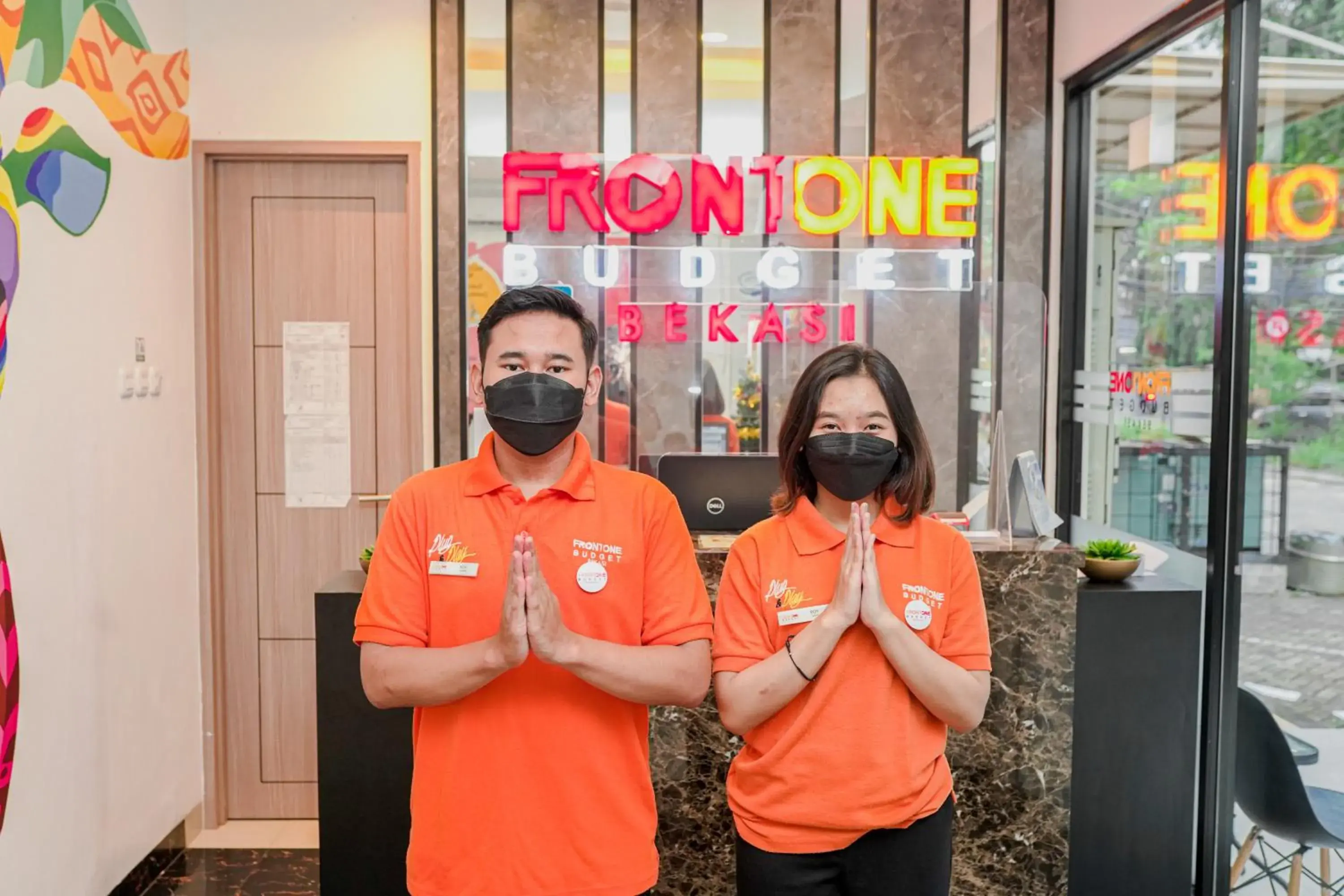 Lobby or reception in Front One Budget bekasi Lobby or reception in Front One Budget bekasi