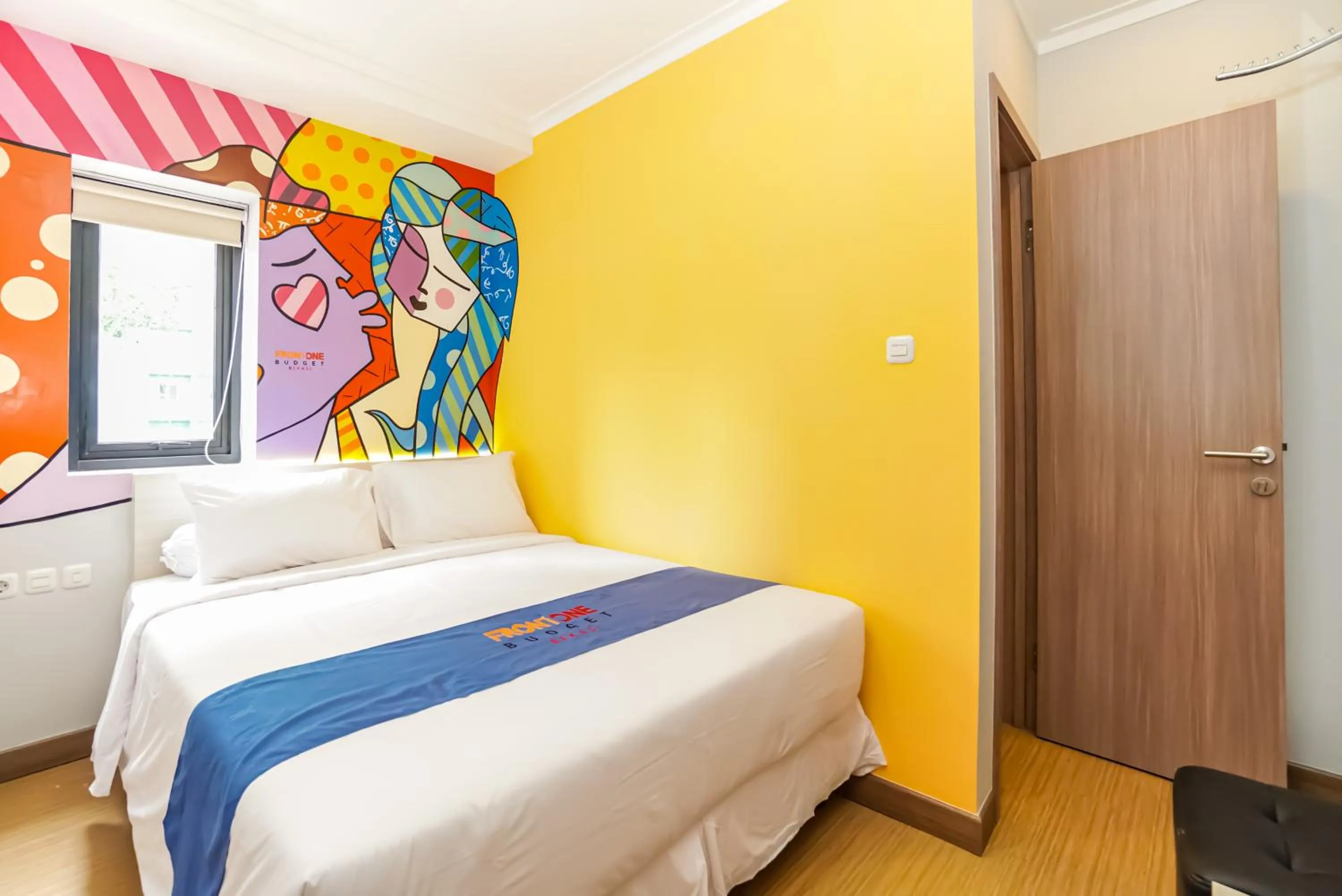 Bedroom, Bed in Front One Budget bekasi