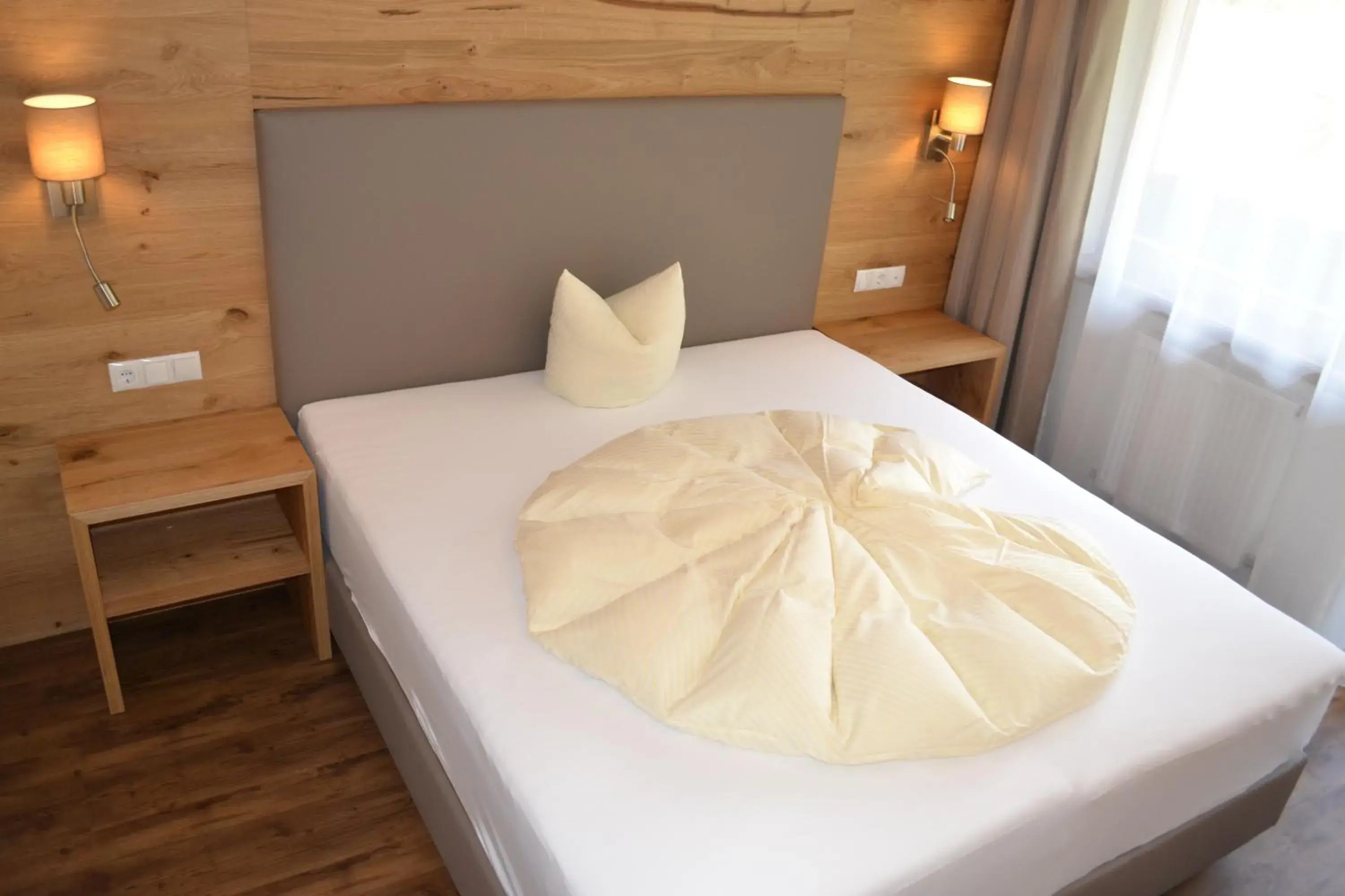 Comfort Single Room in Hotel Neue Post Comfort Single Room in Hotel Neue Post