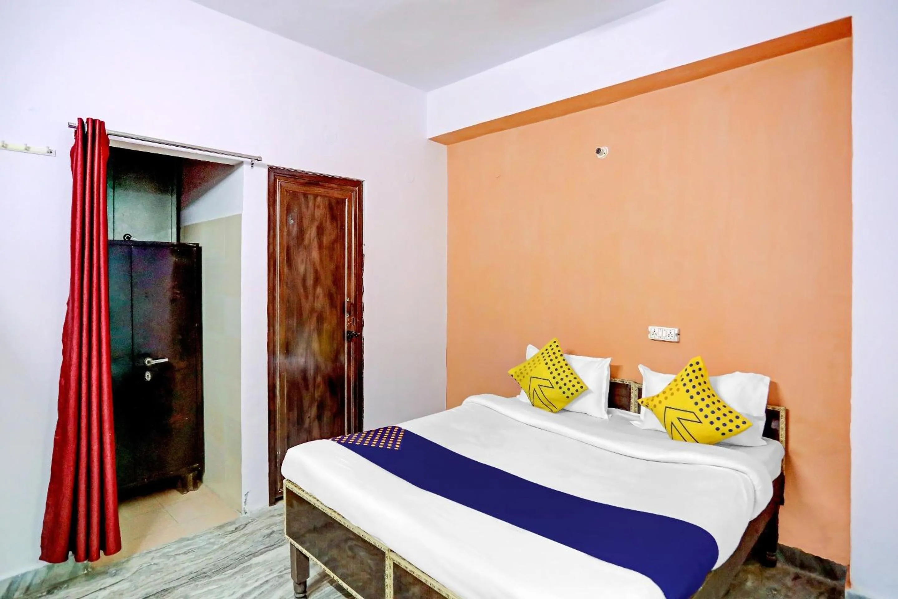 Bedroom, Bed in RAJ HOTEL VIP