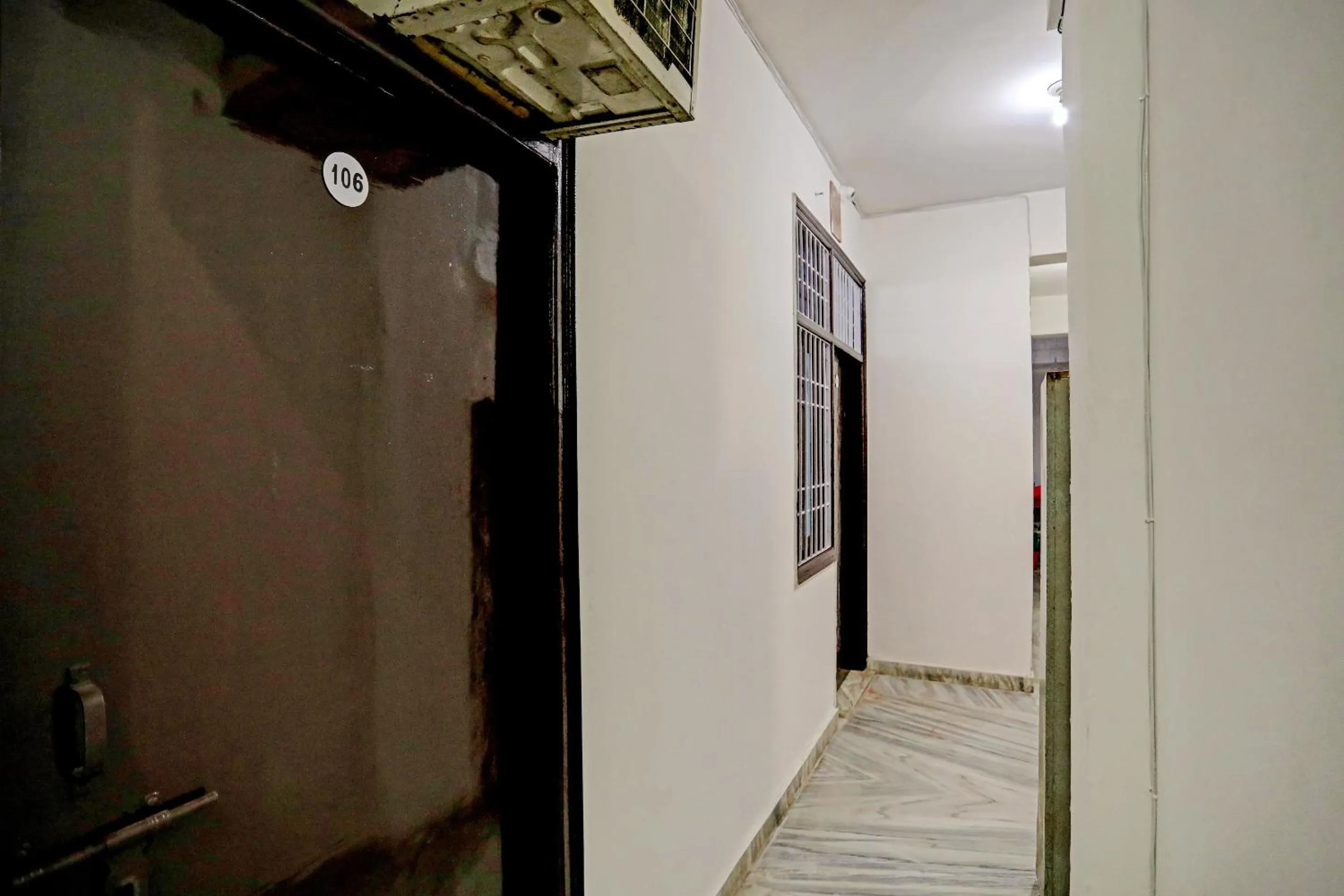 Lobby or reception in RAJ HOTEL VIP