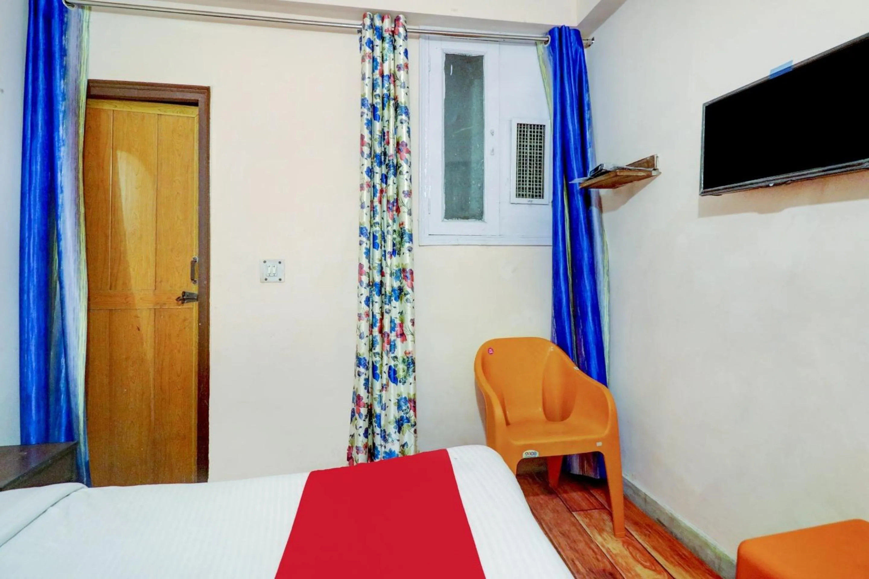 Bedroom, Bed in Hotel O Ratiram