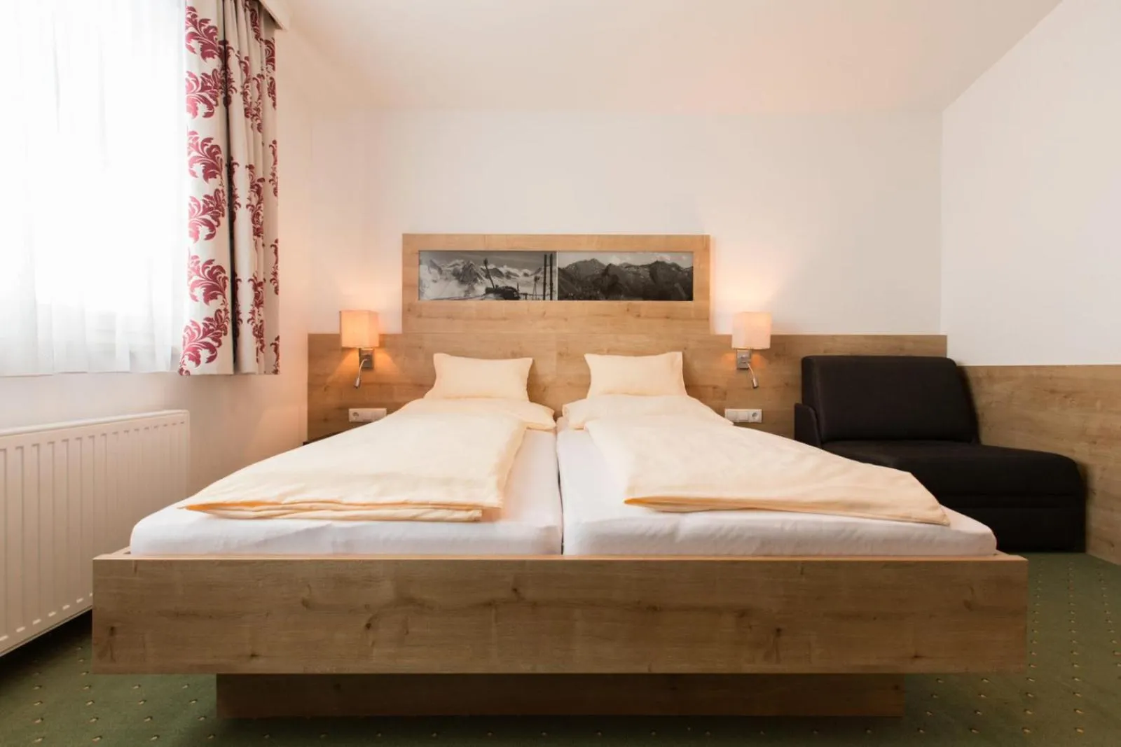 Bed in Hotel-Restaurant Planaihof