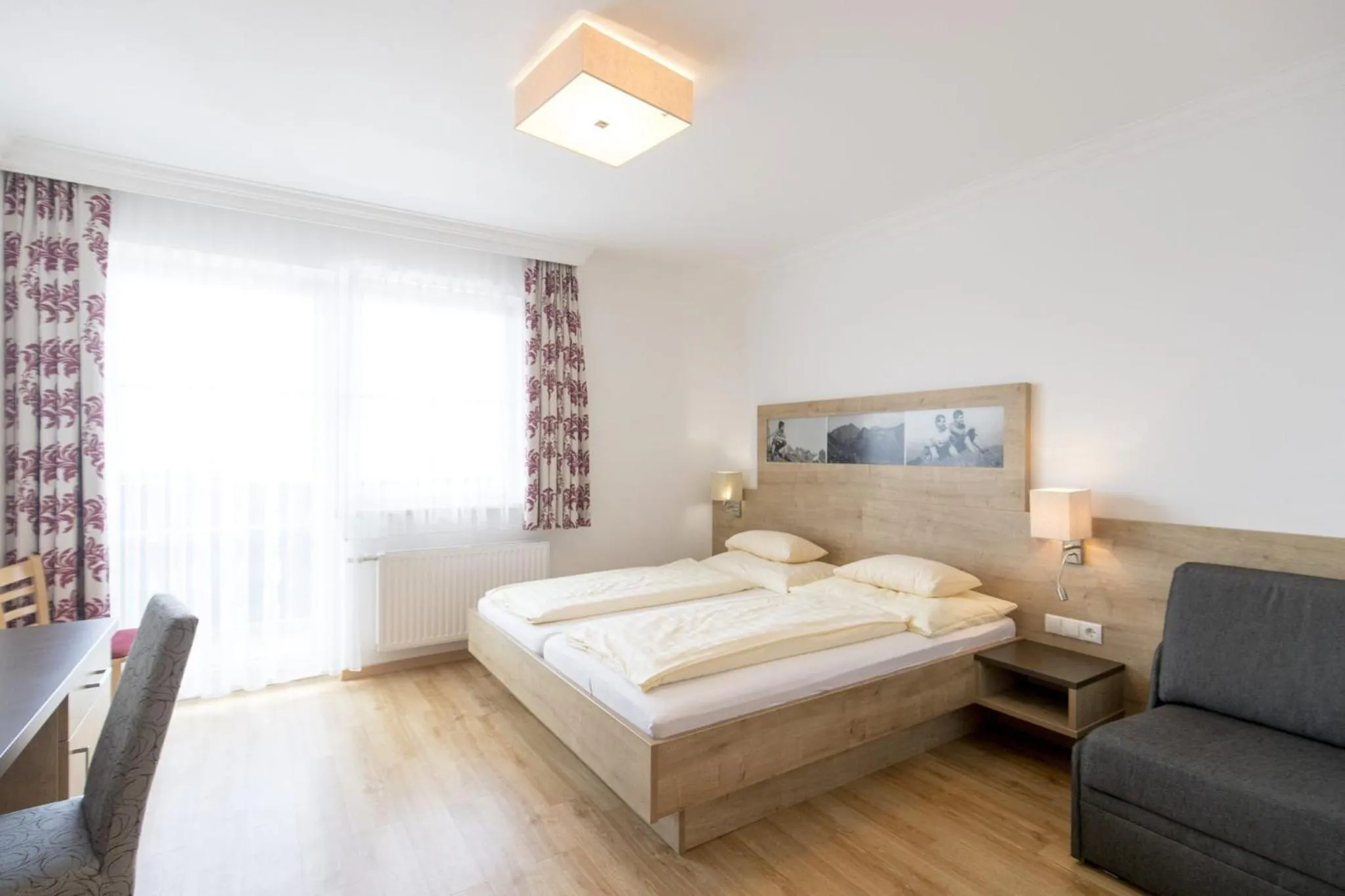 Bed in Hotel-Restaurant Planaihof