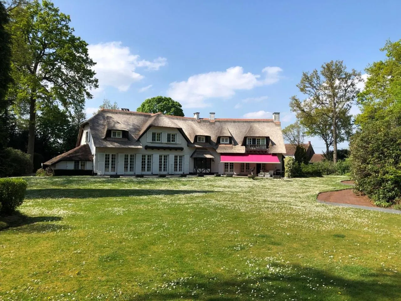 Garden in Villa Monceau Louvain la neuve