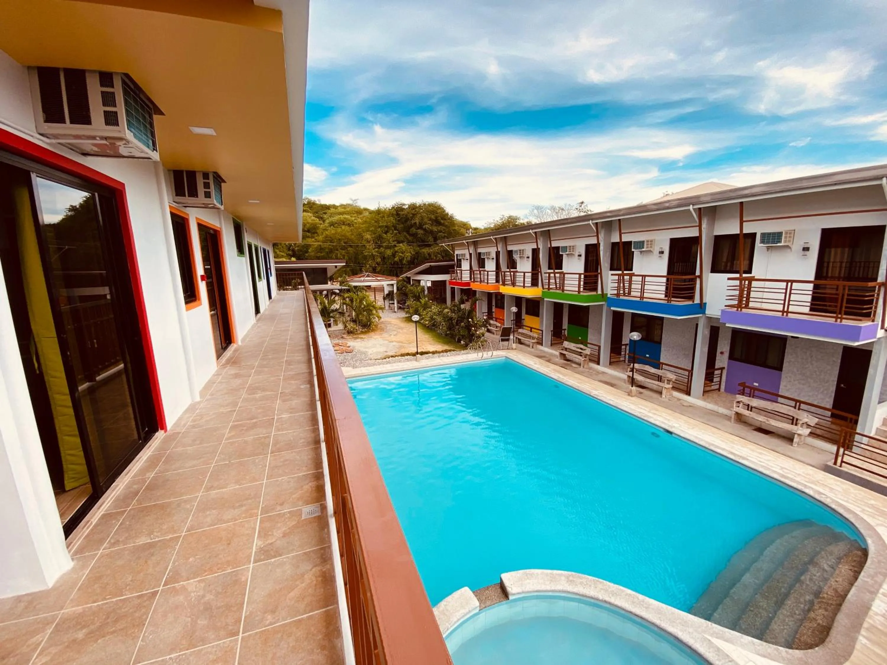 Cerca Parola Beach Resort