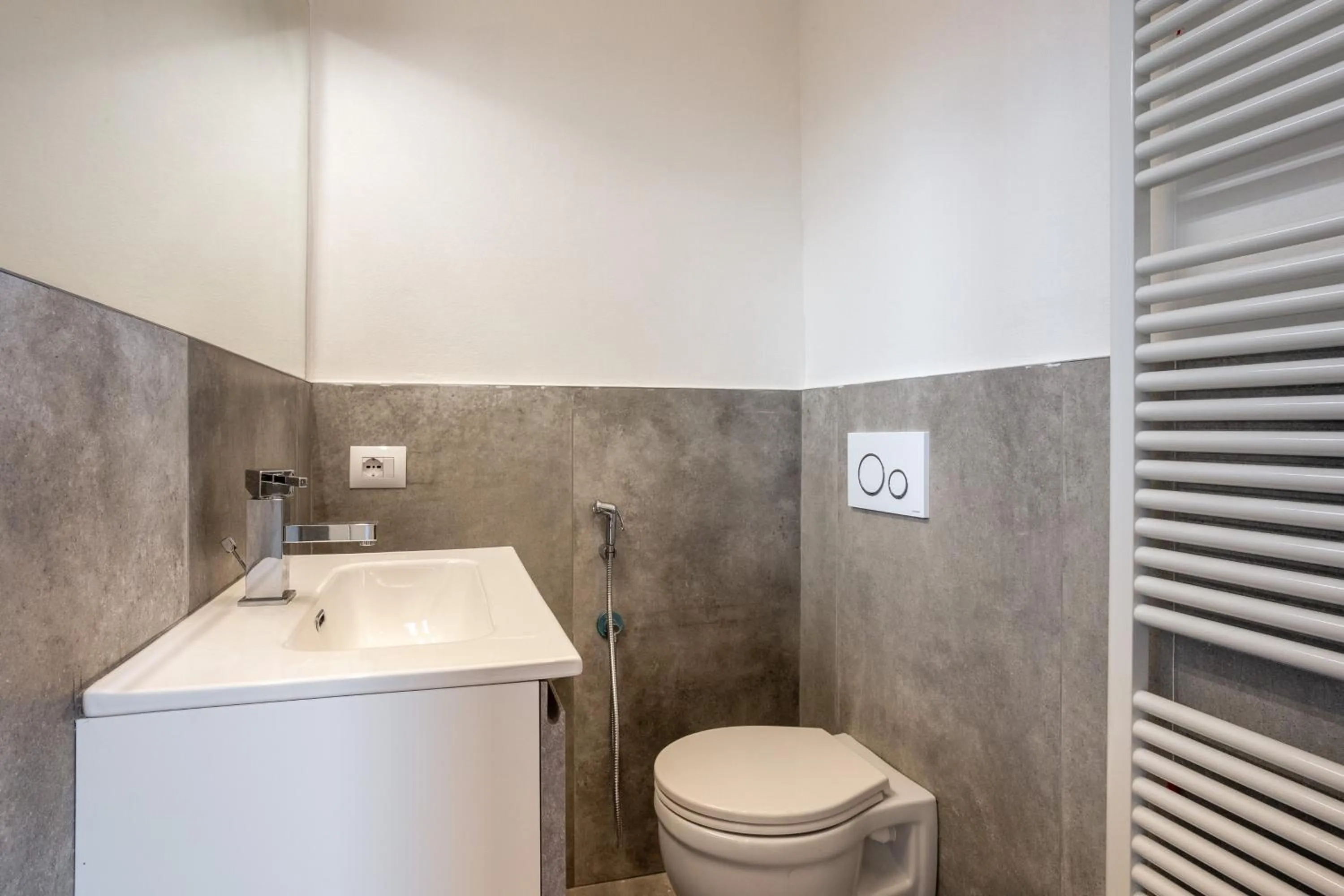 Toilet in Hotel Paola