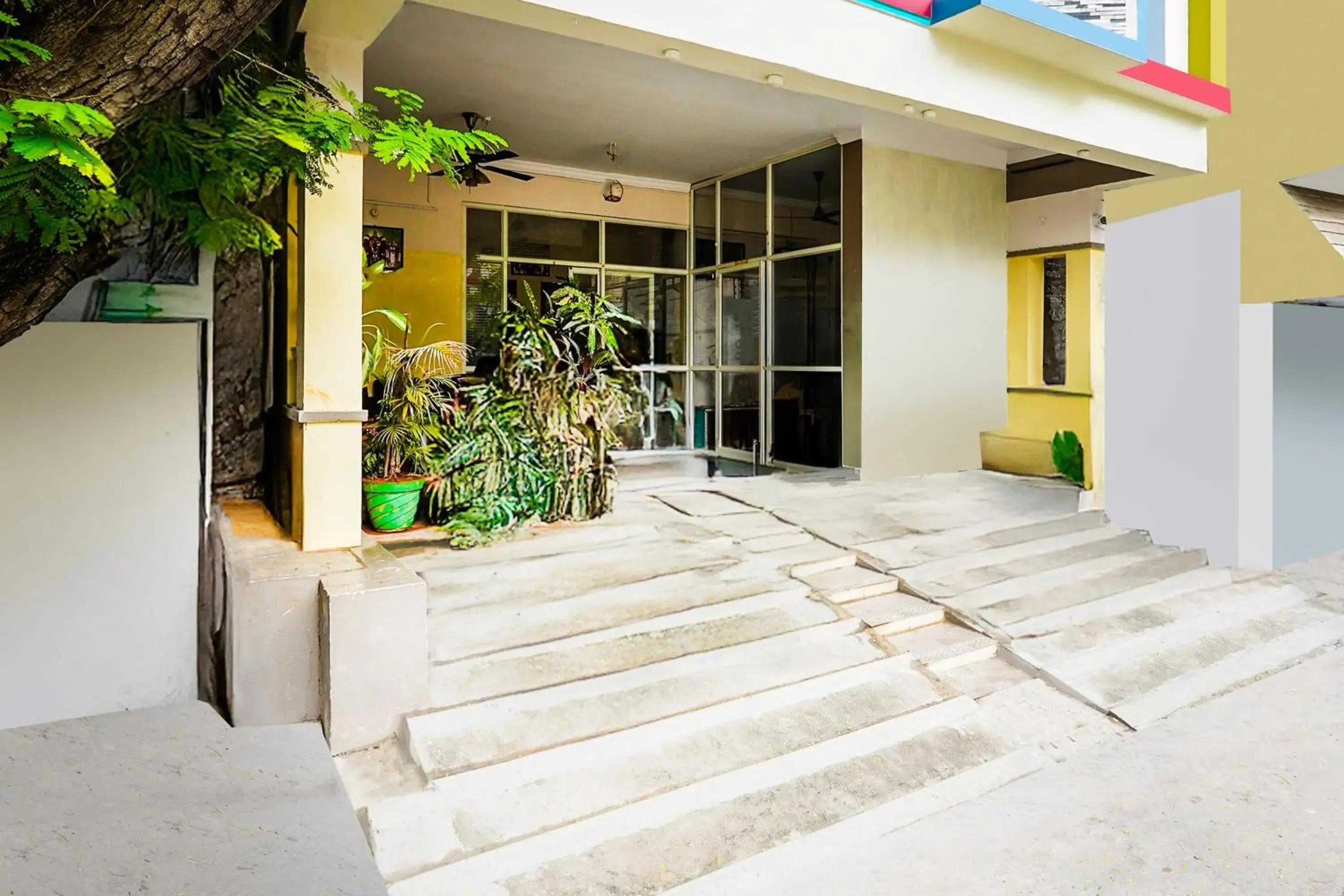 Facade/entrance in Super Hotel O Karakambadi Road Near Leela Mahal Circle Facade/entrance in Super Hotel O Karakambadi Road Near Leela Mahal Circle