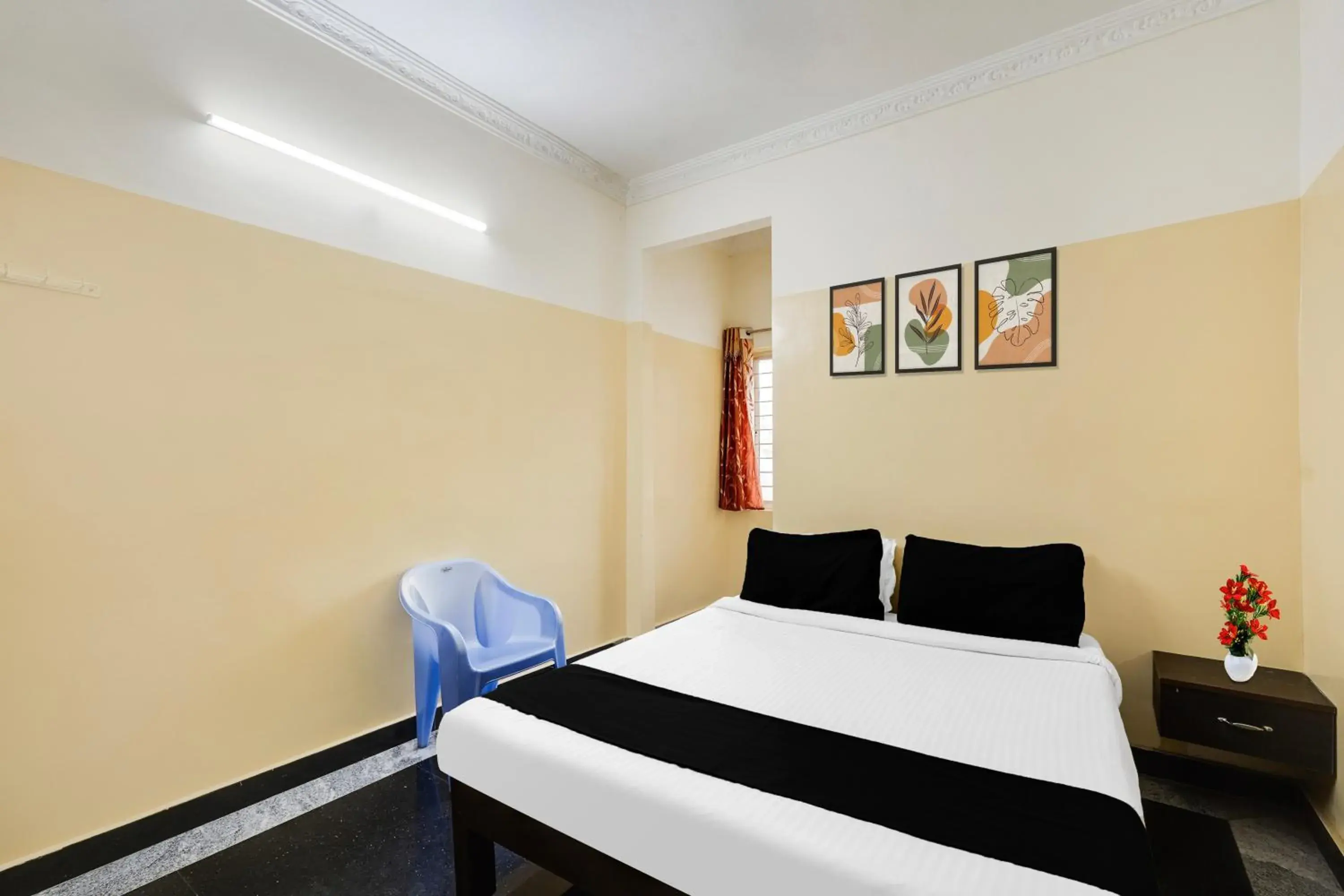 Bedroom, Bed in Super Hotel O Karakambadi Road Near Leela Mahal Circle Bedroom, Bed in Super Hotel O Karakambadi Road Near Leela Mahal Circle