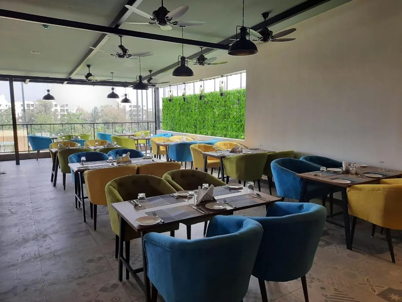 Restaurant/places to eat in Regenta INN Grand Koramangala by Royal Orchid Hotels