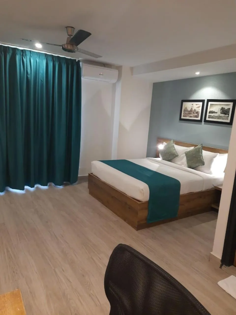 Bedroom, Bed in Regenta INN Grand Koramangala by Royal Orchid Hotels