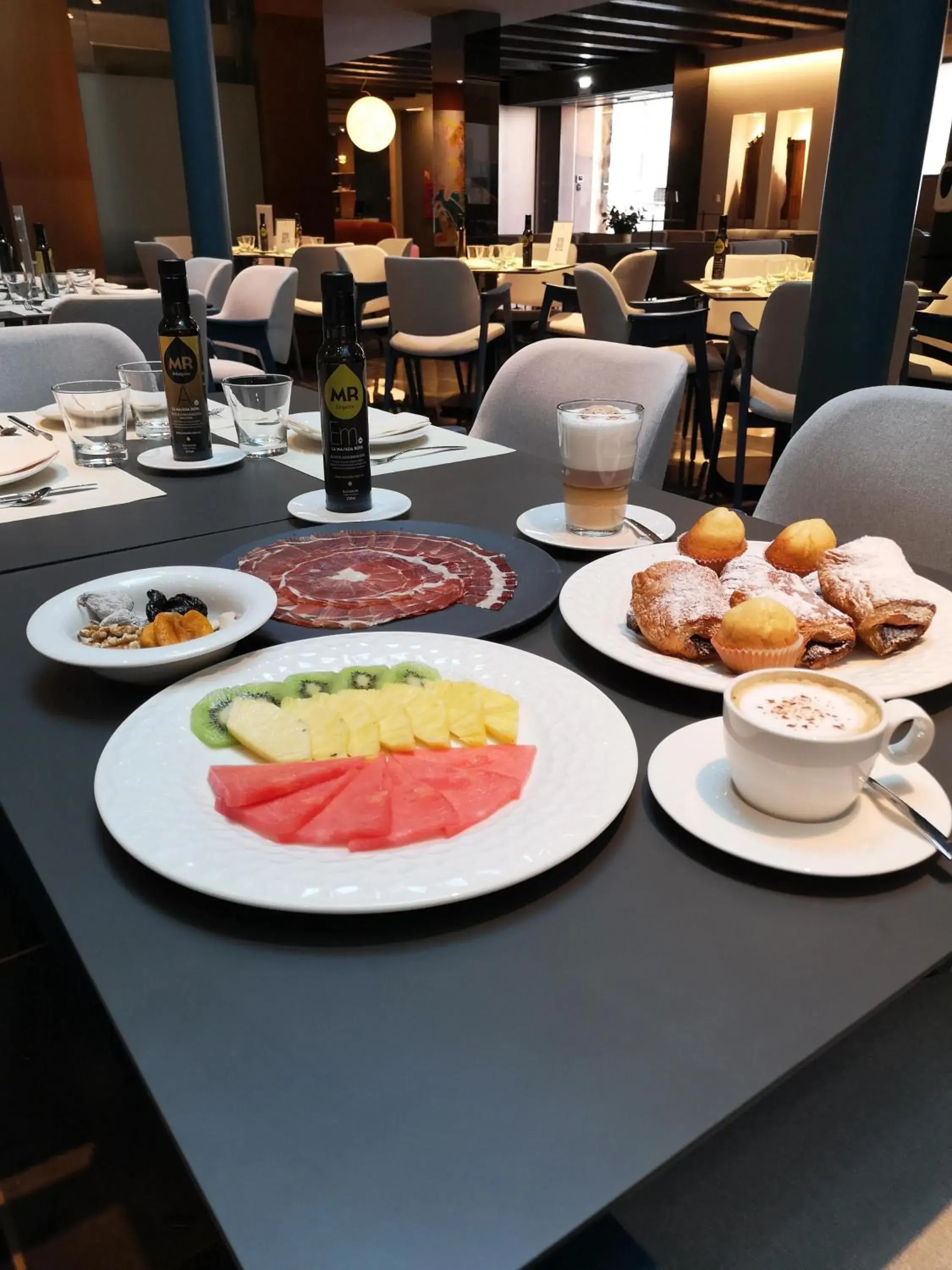 Buffet breakfast in Hotel Palacio La Marquesa 4 Estrellas SUP Buffet breakfast in Hotel Palacio La Marquesa 4 Estrellas SUP