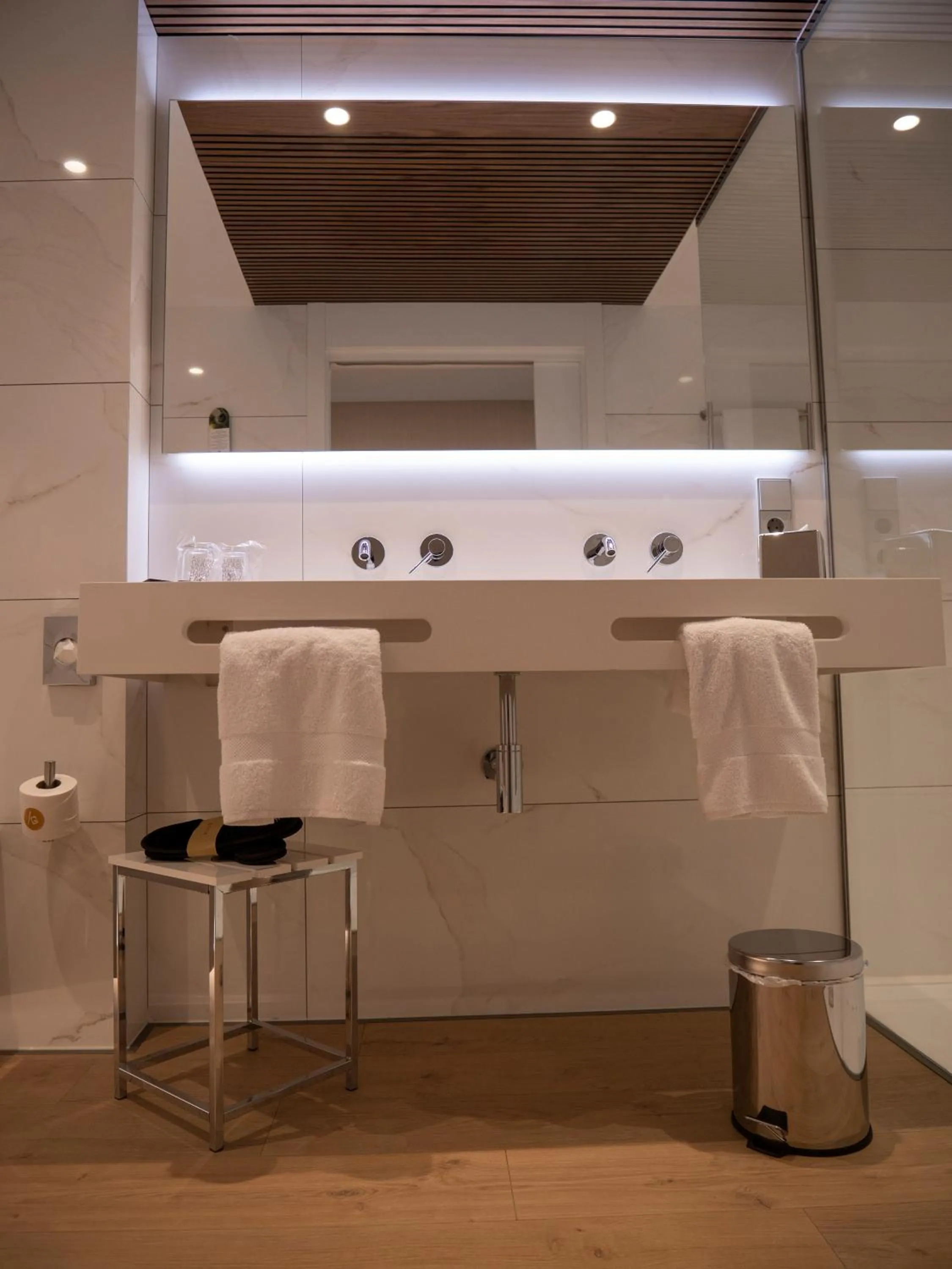 Toilet in Hotel Palacio La Marquesa 4 Estrellas SUP