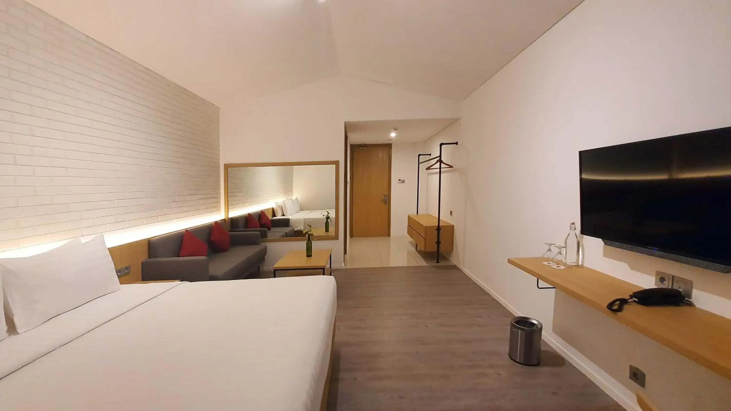 Photo of the whole room, Bed in Ra Inn Kemang Photo of the whole room, Bed in Ra Inn Kemang