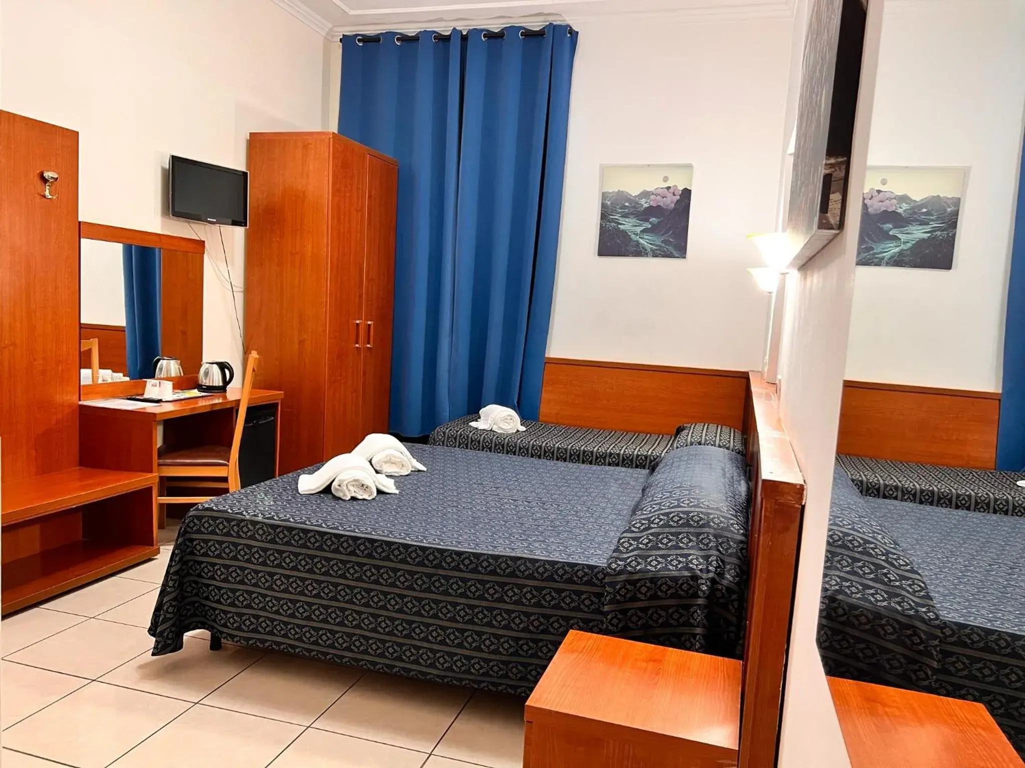 Photo of the whole room, Bed in Alius and Freerome Hotel Photo of the whole room, Bed in Alius and Freerome Hotel