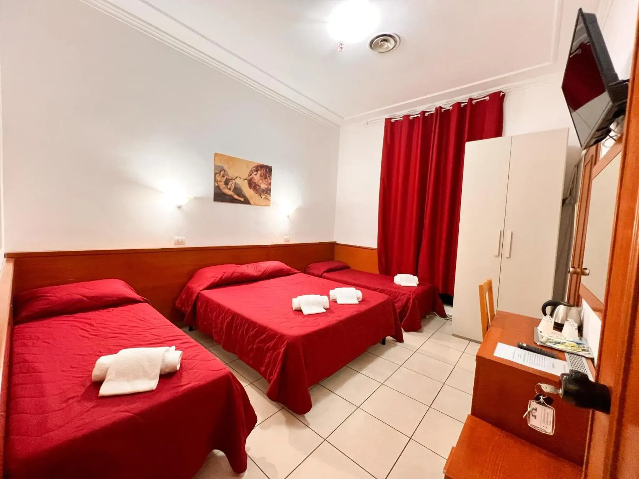 Photo of the whole room, Bed in Alius and Freerome Hotel Photo of the whole room, Bed in Alius and Freerome Hotel