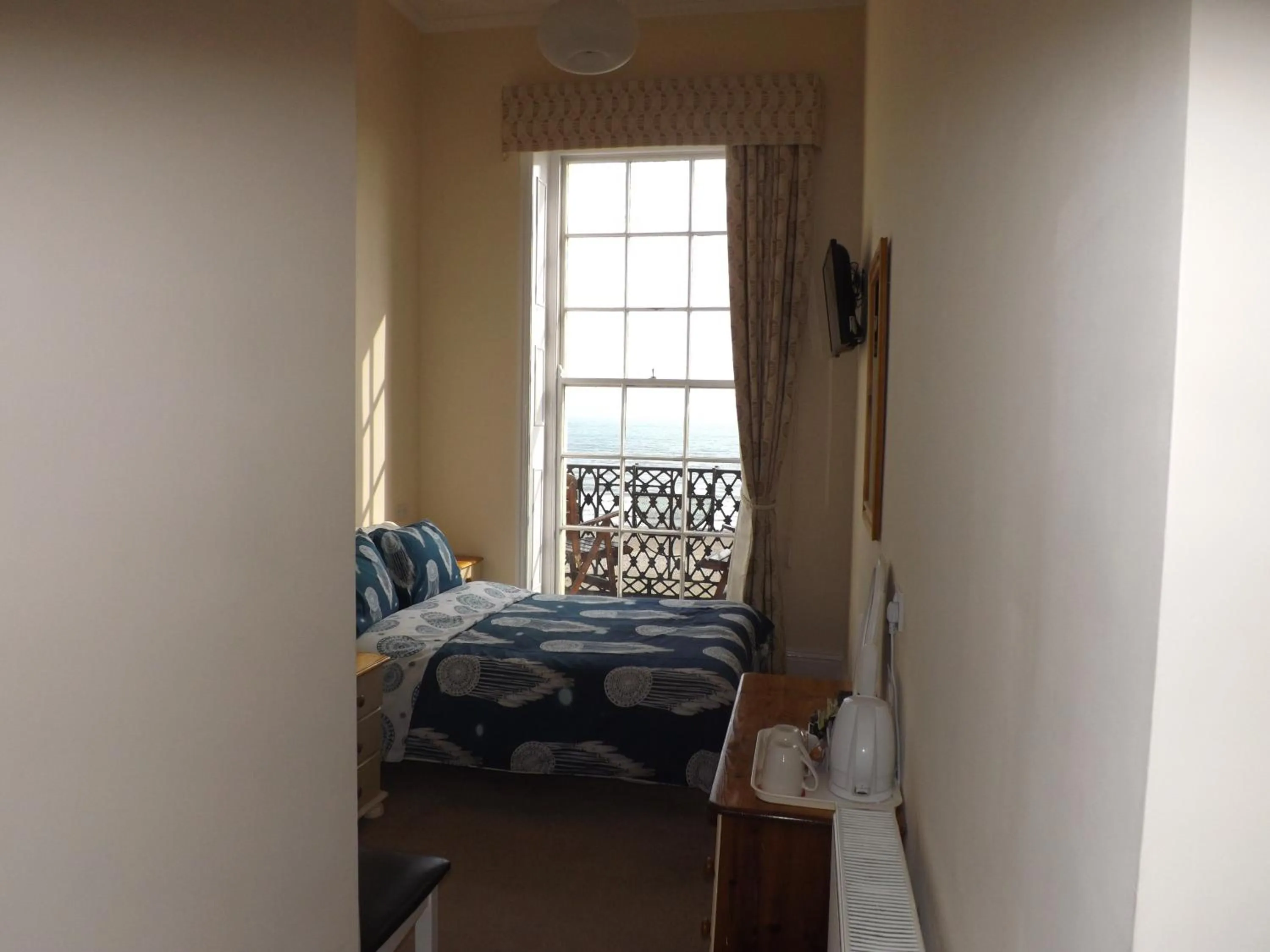 Photo of the whole room, Bed in The Edenhurst Guesthouse