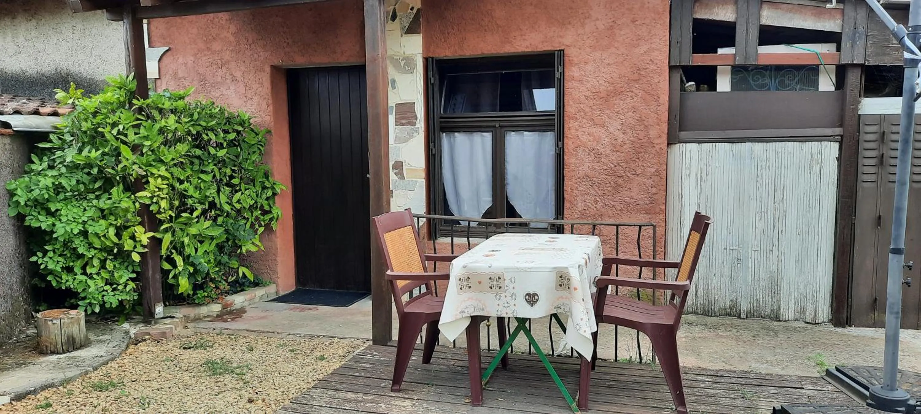 Patio in Chambres d'hôtes au Pays des Etangs