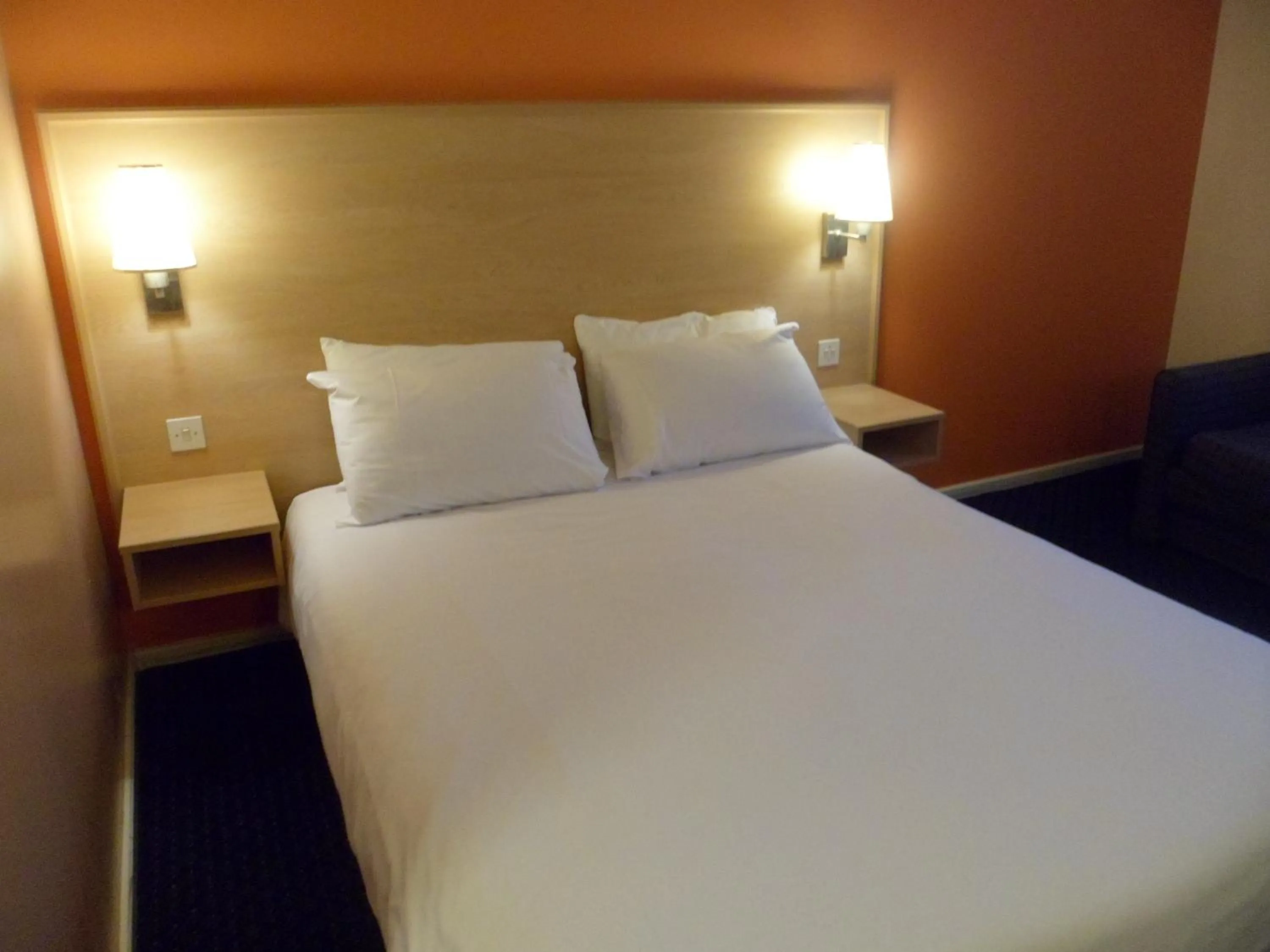 Bed in Metro Inns Huddersfield