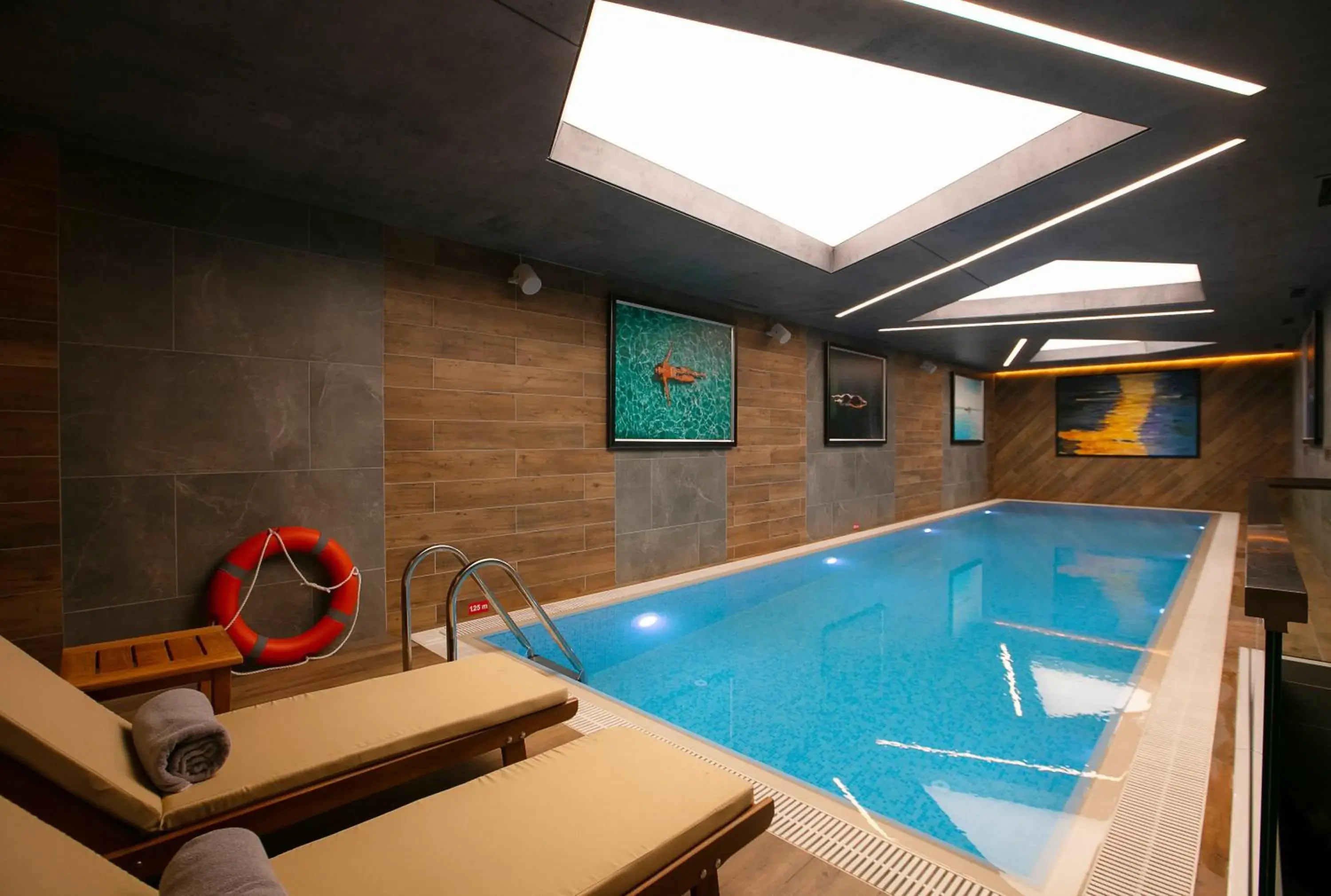Swimming pool in InterContinental Baku by IHG Swimming pool in InterContinental Baku by IHG