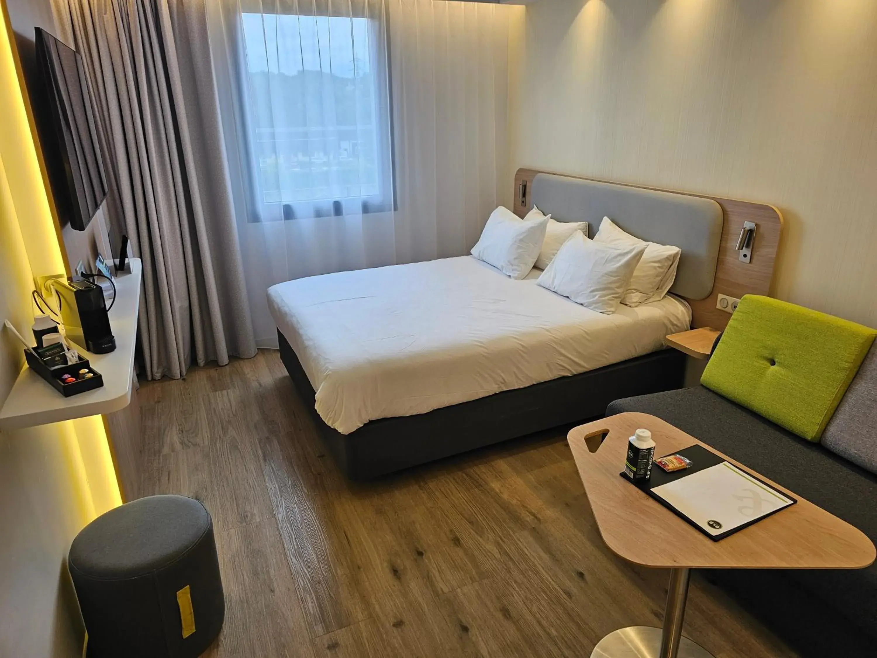 Superior Double Room in B&B HOTEL Deauville-Touques Superior Double Room in B&B HOTEL Deauville-Touques