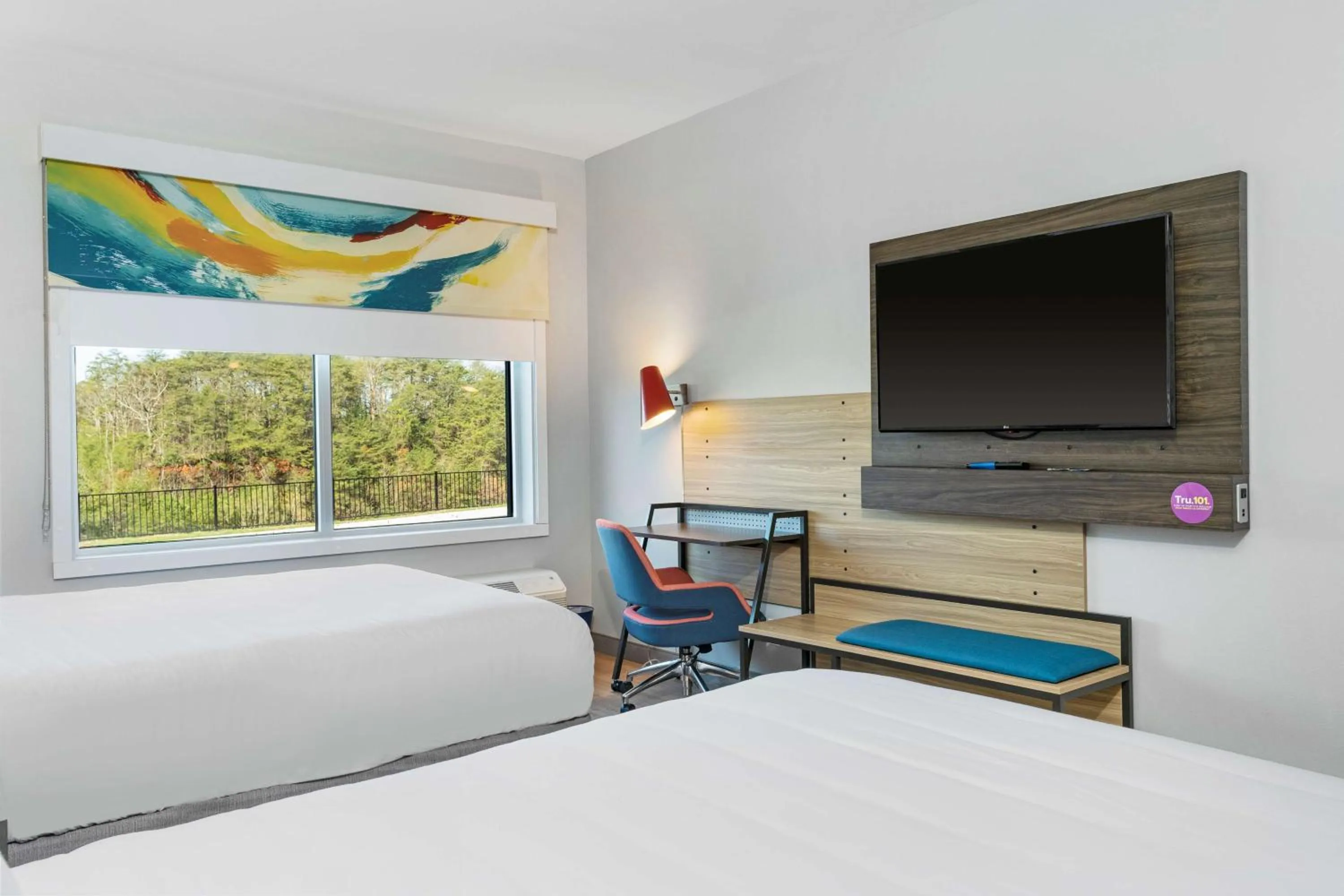 Bedroom, Bed in Tru By Hilton Cartersville, Ga