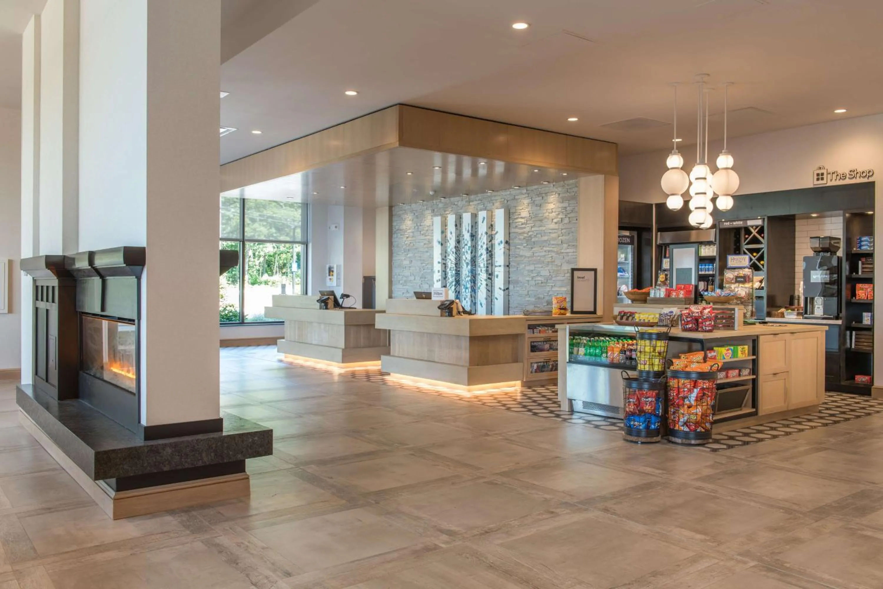 Restaurant/places to eat in Hilton Garden Inn Boston Canton, Ma