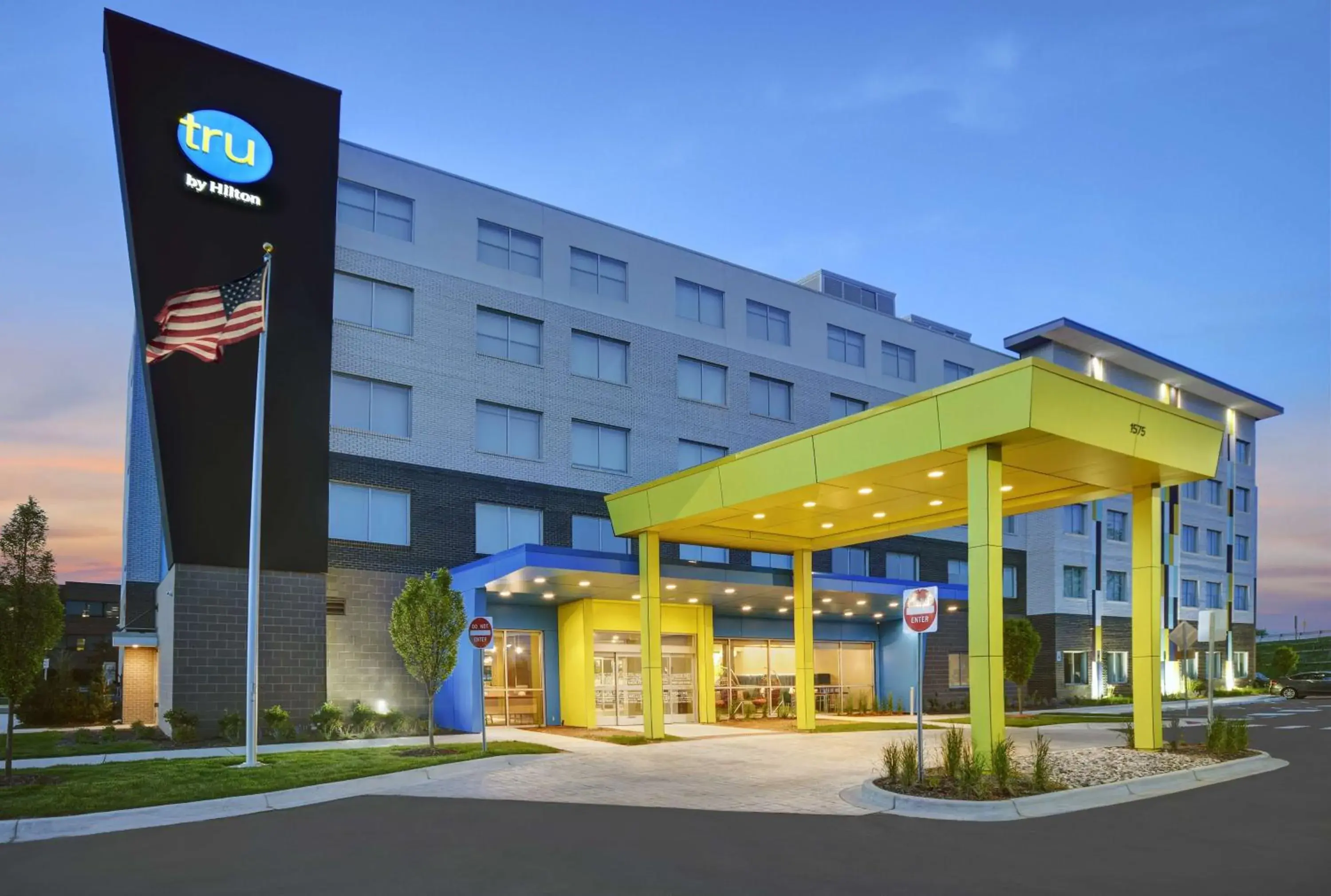 Property building in Tru By Hilton Troy Detroit, Mi Property building in Tru By Hilton Troy Detroit, Mi