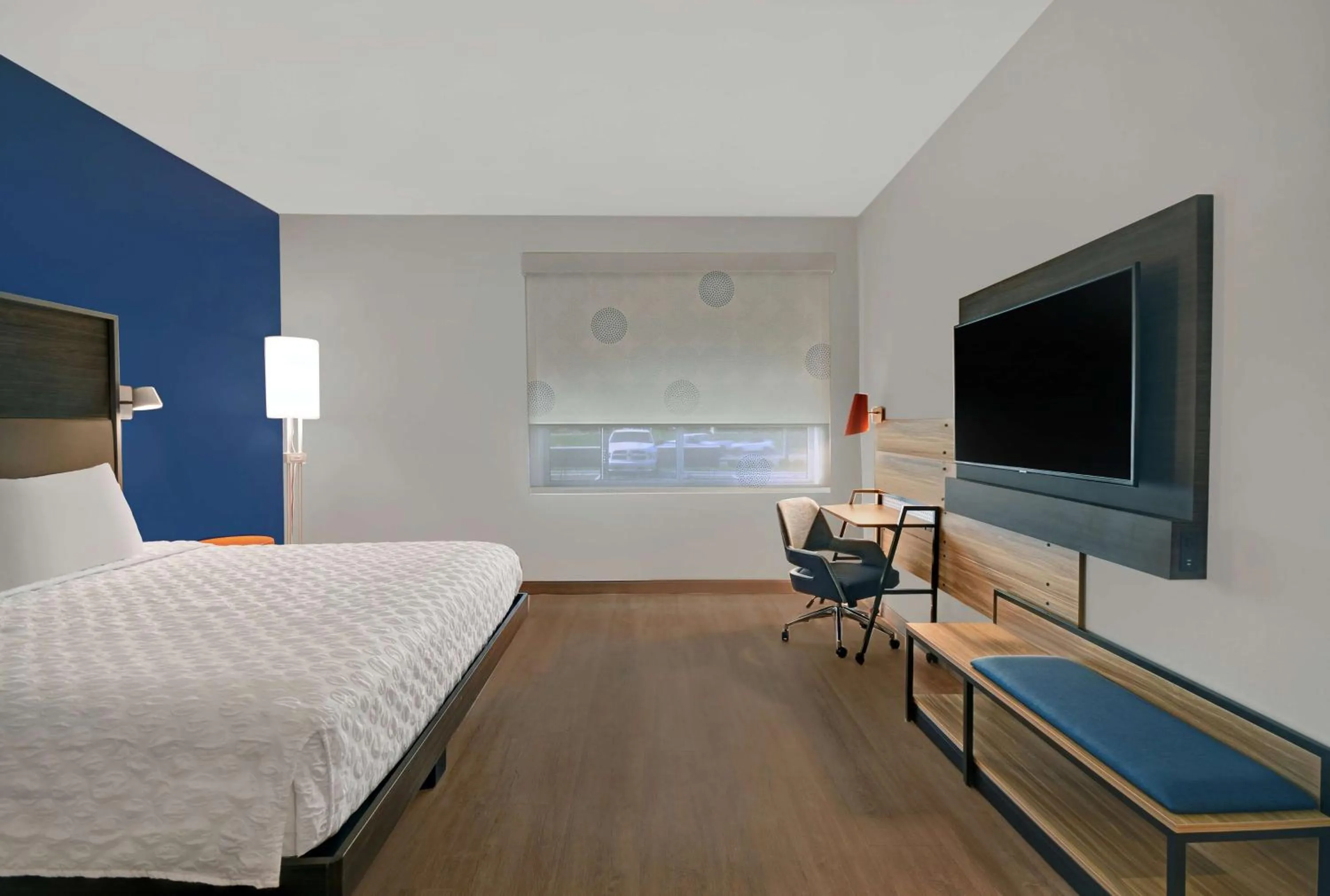 Bed in Tru By Hilton Troy Detroit, Mi