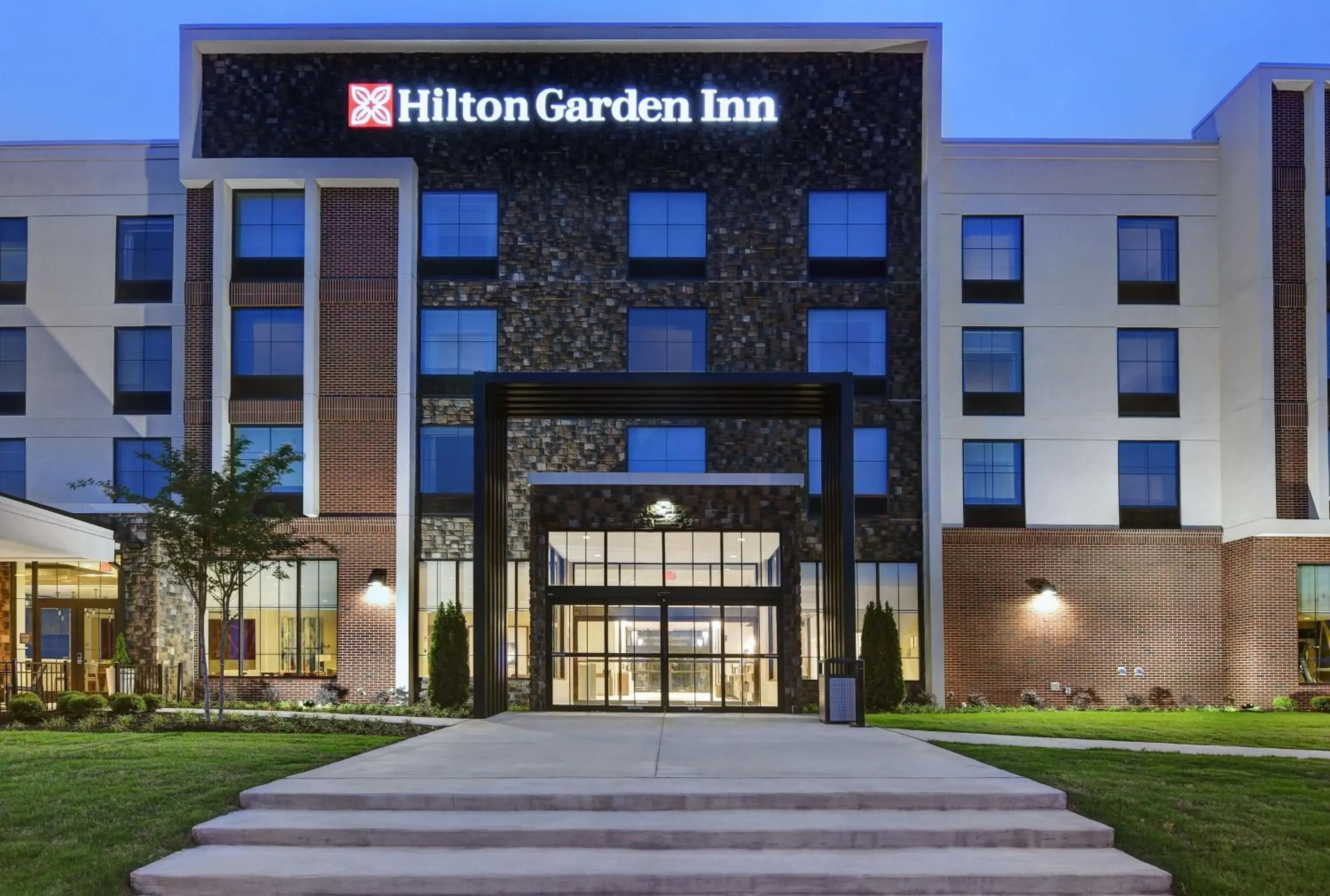 Property building in Hilton Garden Inn Madison Huntsville Airport Property building in Hilton Garden Inn Madison Huntsville Airport