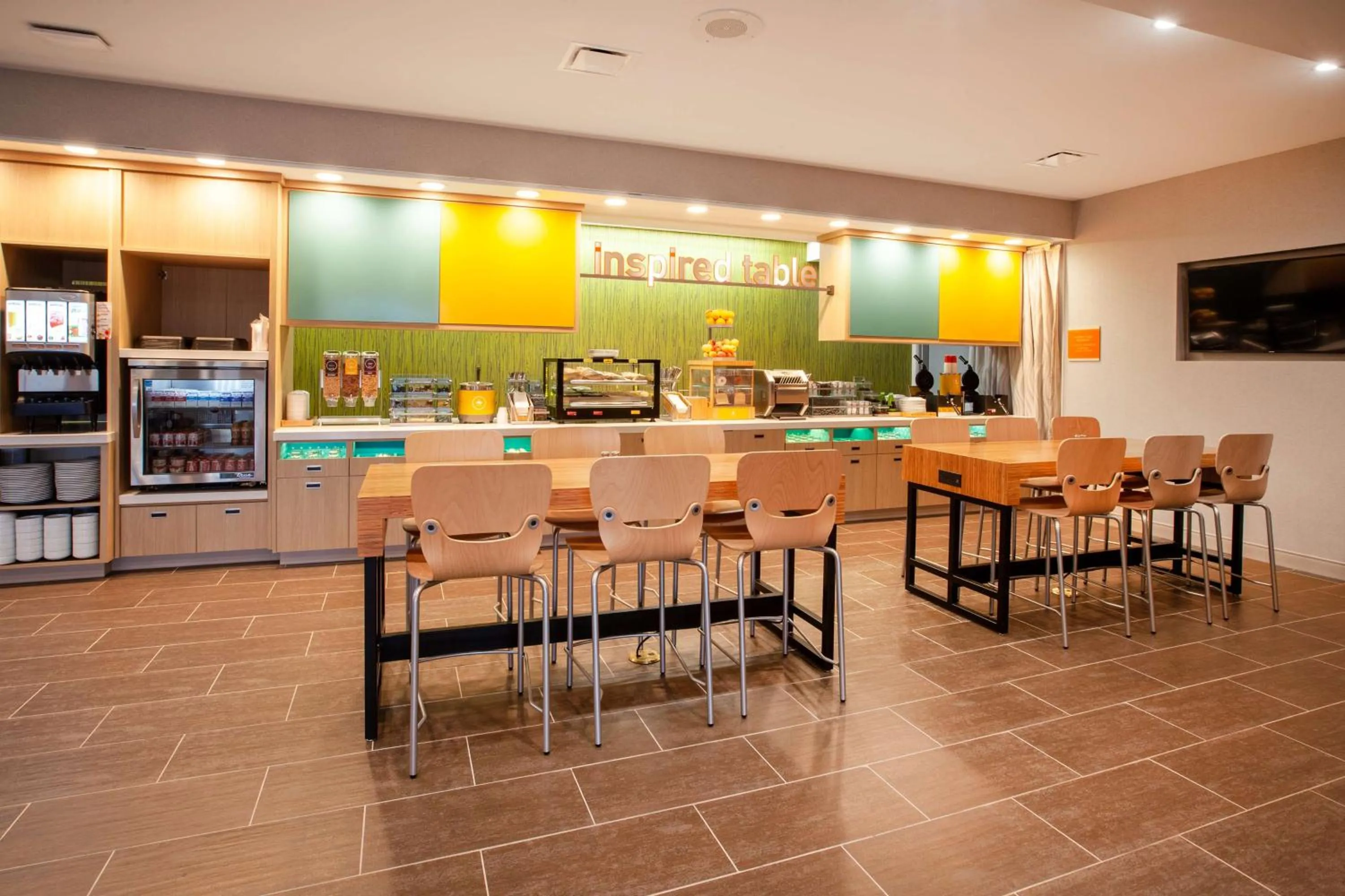 Breakfast in Home2 Suites By Hilton Lewisburg, Wv