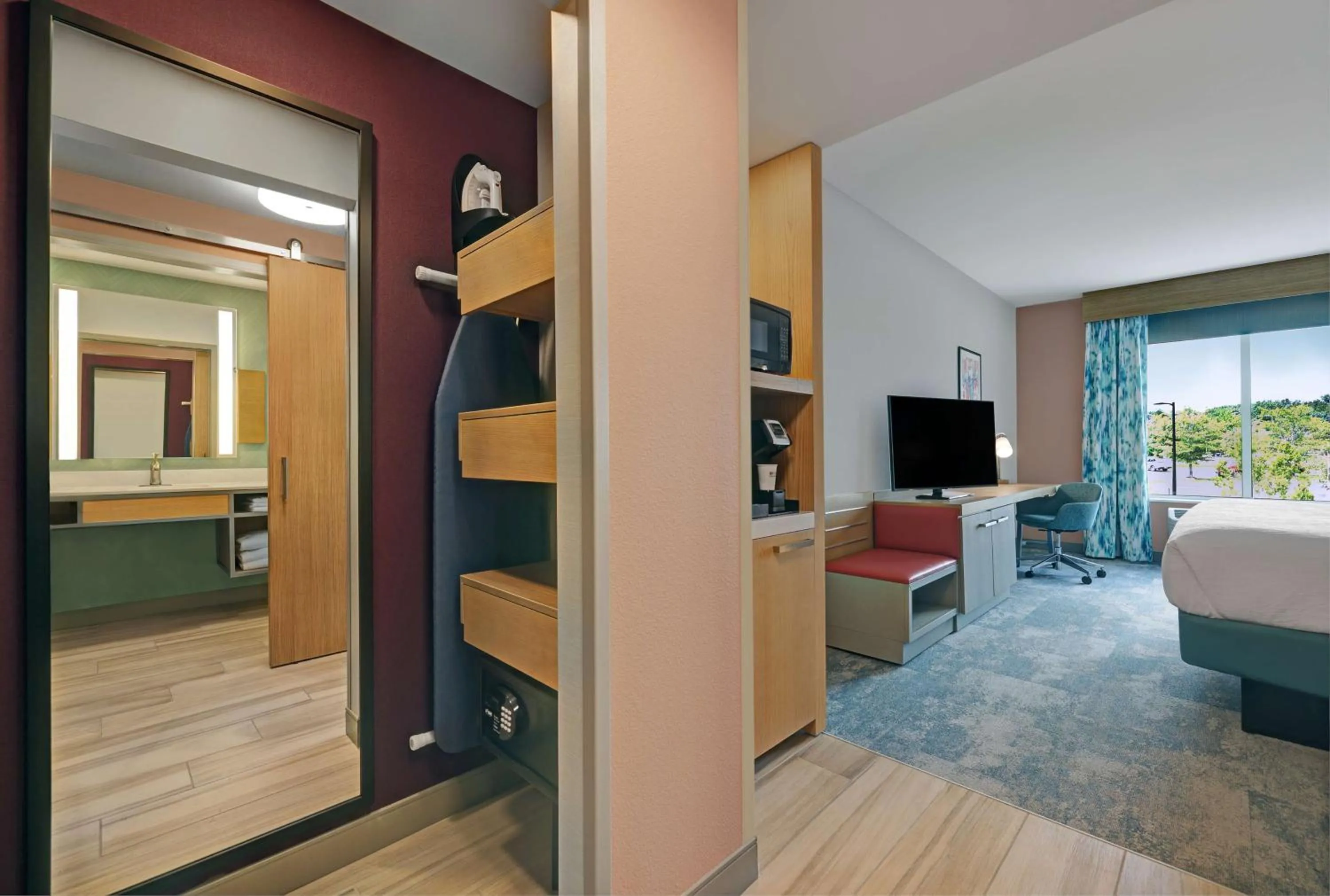 Bedroom, Bed in Hilton Garden Inn Manassas