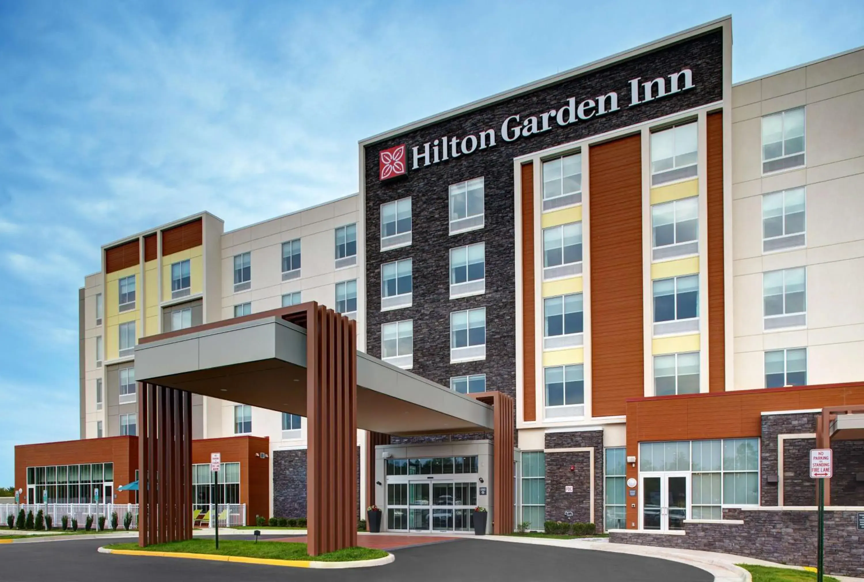 Property building in Hilton Garden Inn Manassas Property building in Hilton Garden Inn Manassas
