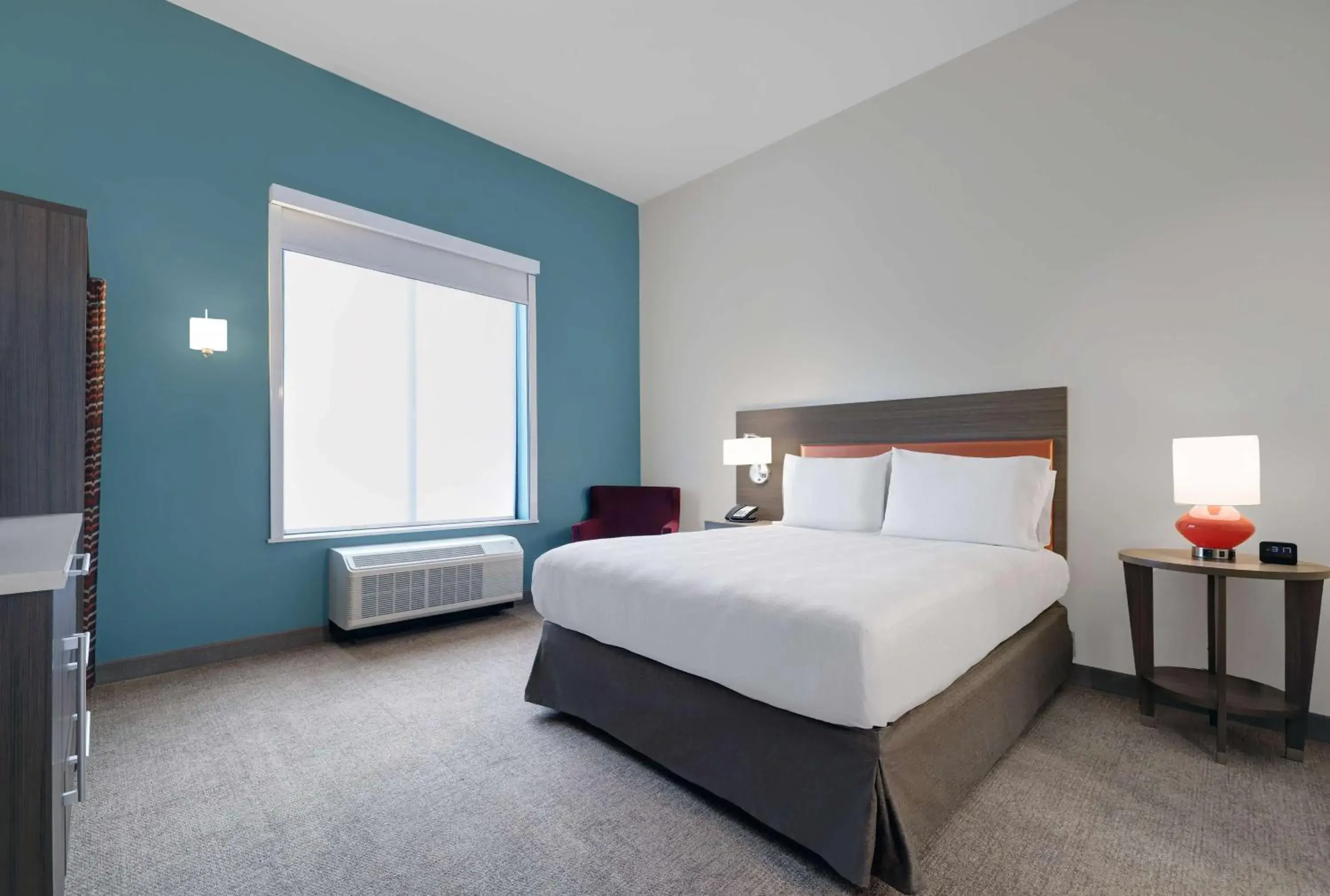 Bed in Home2 Suites By Hilton Salem Bed in Home2 Suites By Hilton Salem