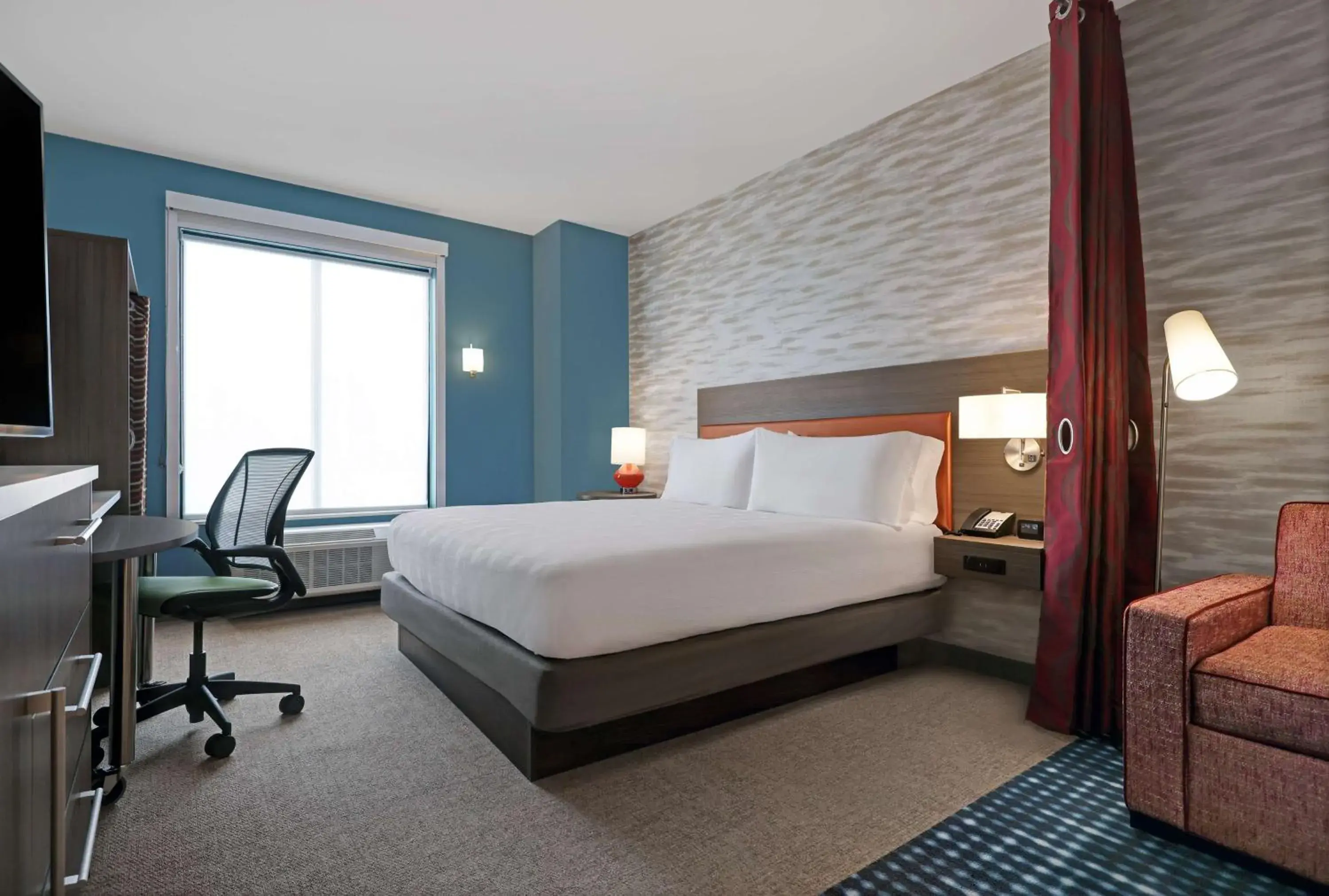 Bed in Home2 Suites By Hilton Salem Bed in Home2 Suites By Hilton Salem