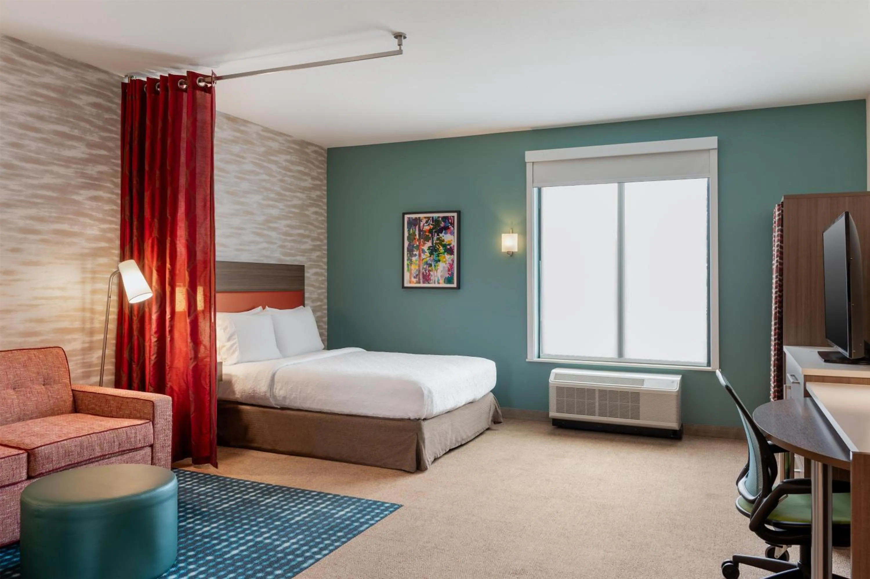 Bed in Home2 Suites By Hilton Salem