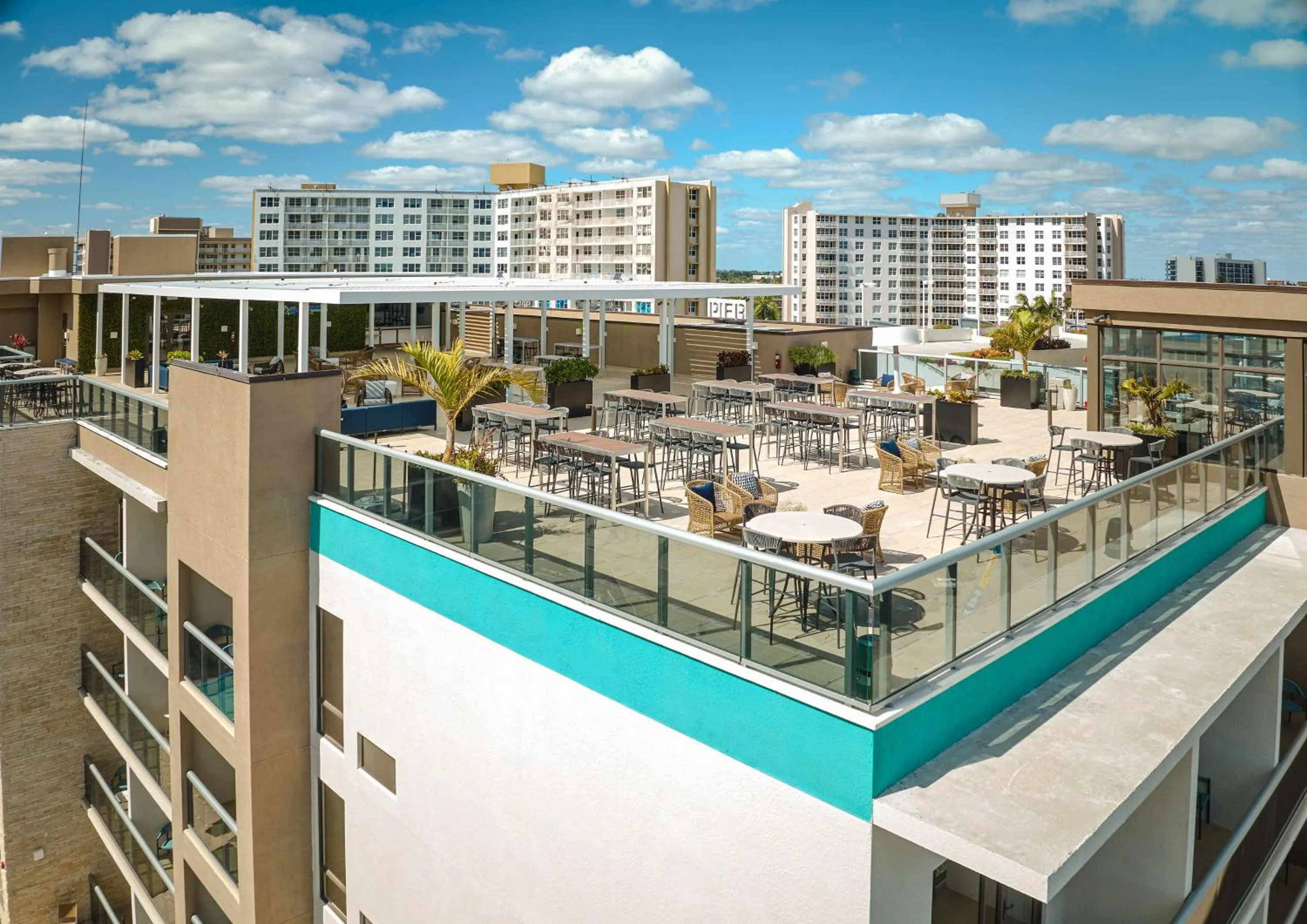 Dining area in Home2 Suites By Hilton Pompano Beach Pier, Fl