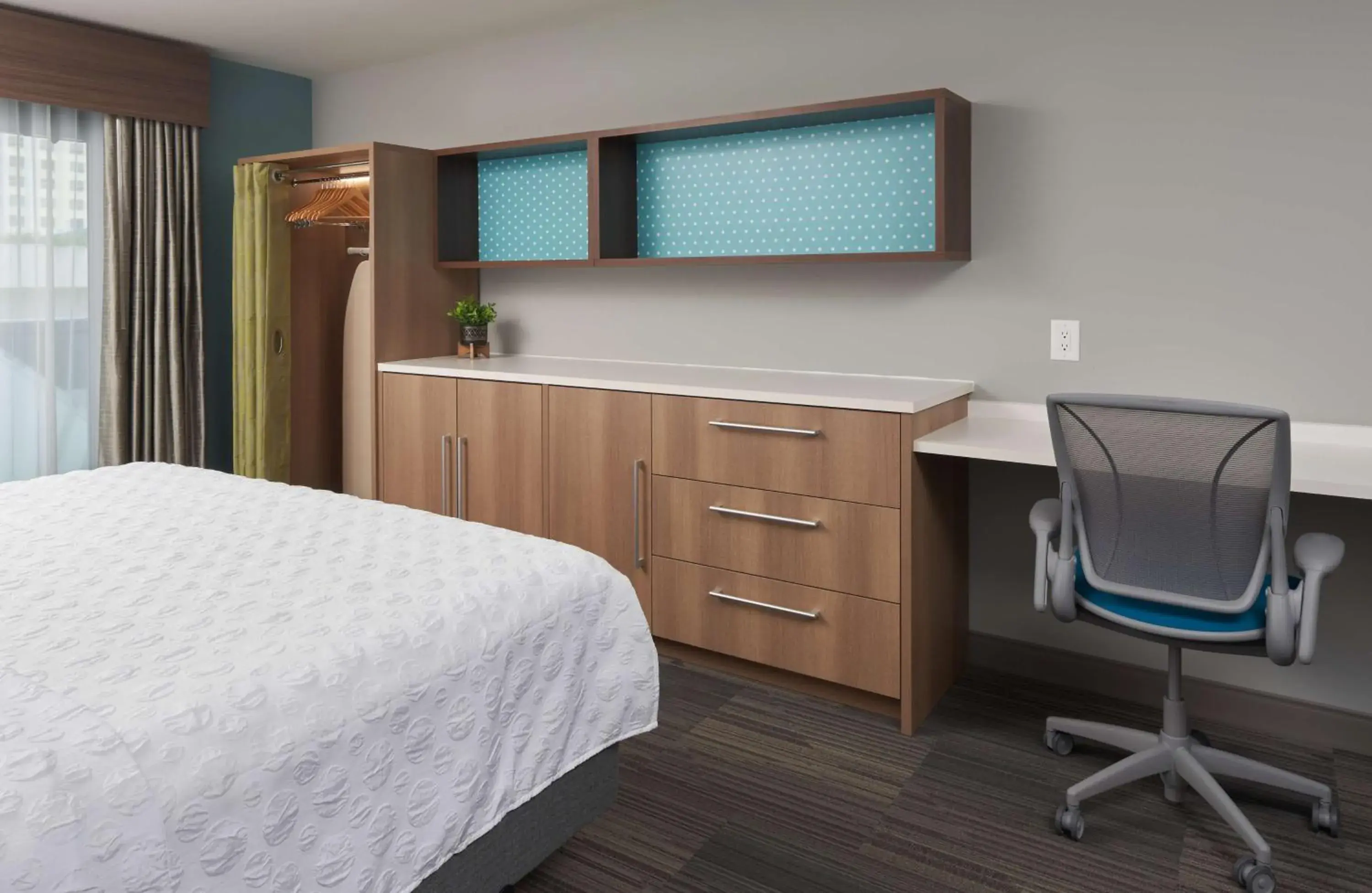 Bedroom, Bed in Home2 Suites By Hilton Pompano Beach Pier, Fl Bedroom, Bed in Home2 Suites By Hilton Pompano Beach Pier, Fl
