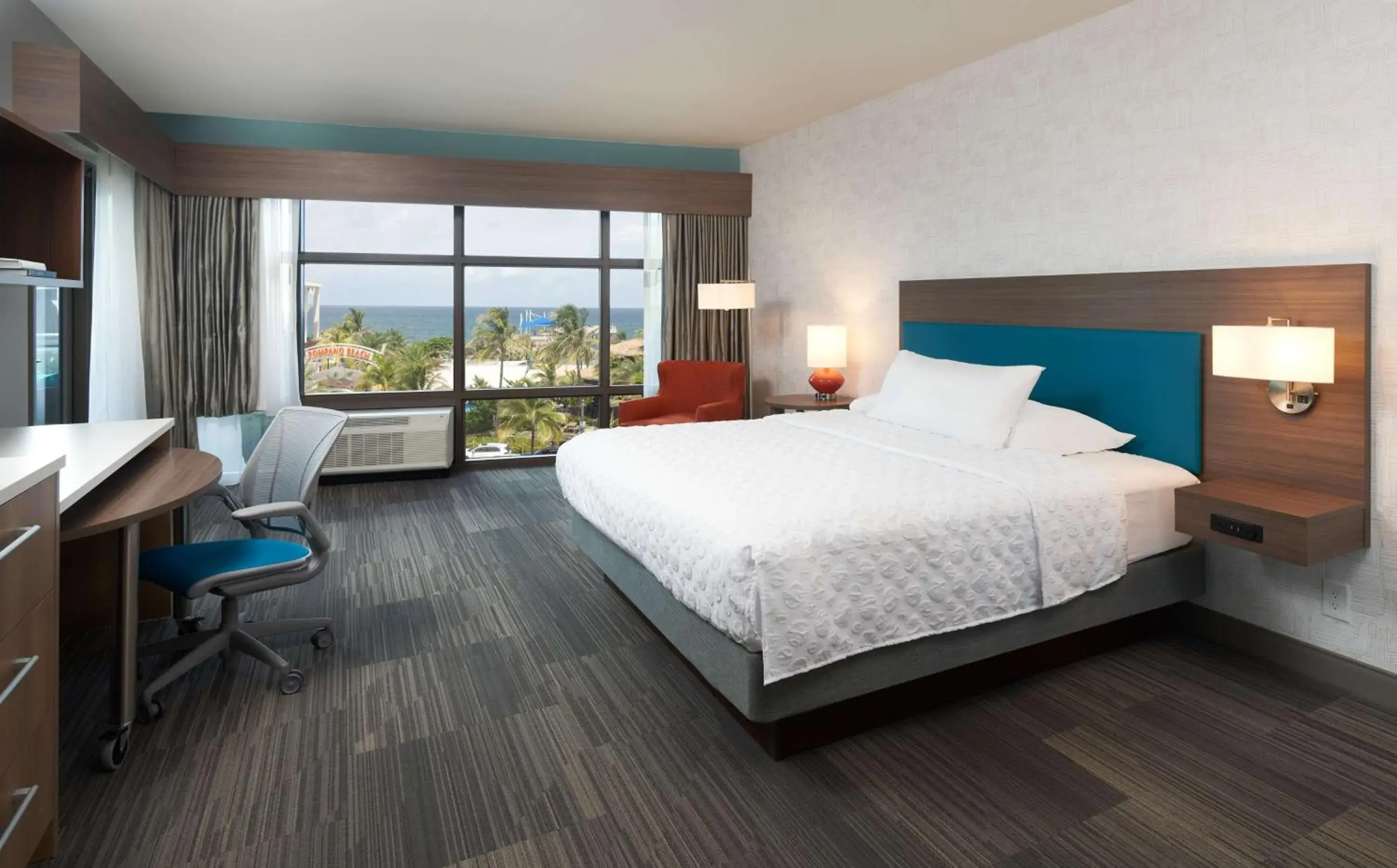 Bedroom, Bed in Home2 Suites By Hilton Pompano Beach Pier, Fl Bedroom, Bed in Home2 Suites By Hilton Pompano Beach Pier, Fl